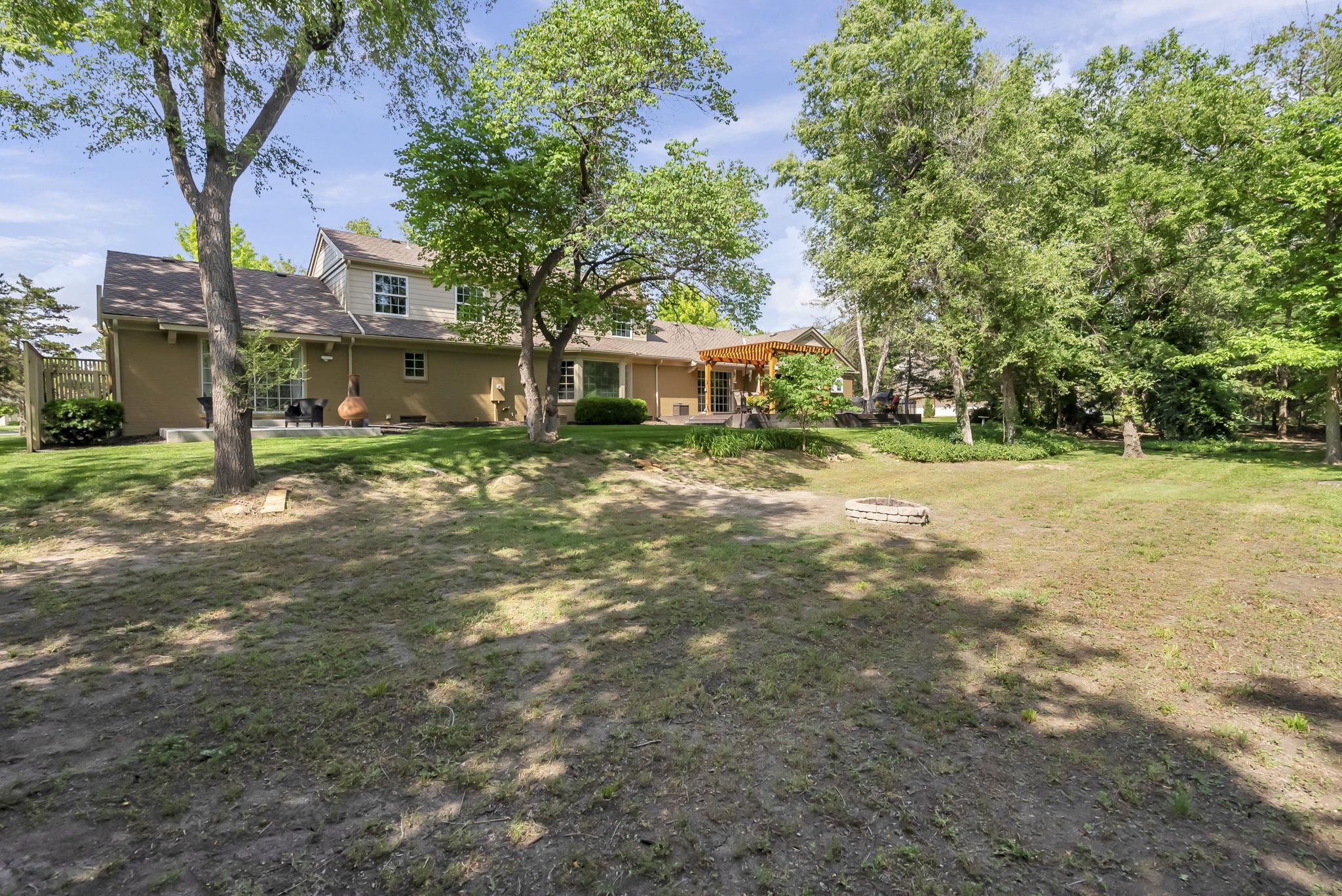 7 E Swallow St Property Photo 34