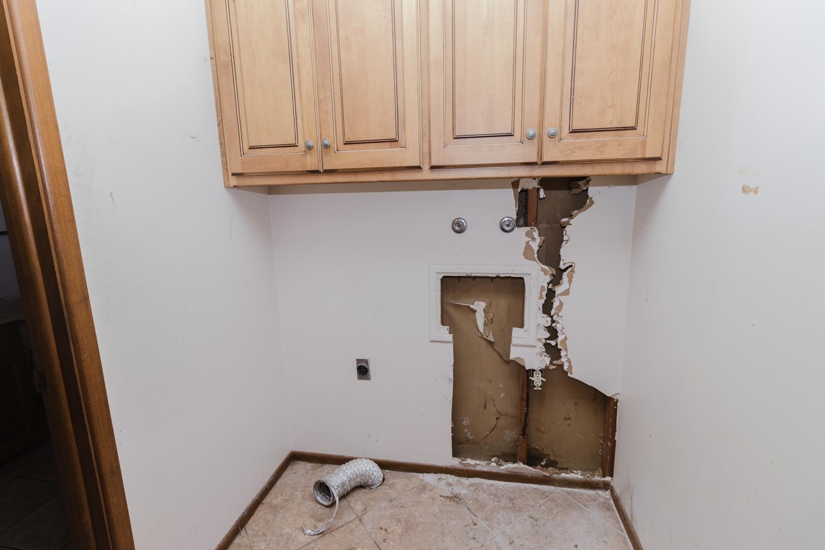 1269 N Wood Ave Property Photo 14