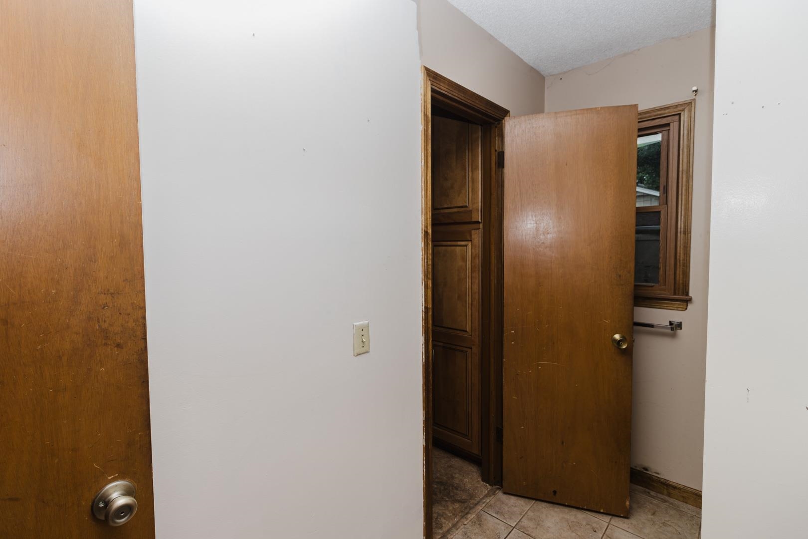 1269 N Wood Ave Property Photo 15