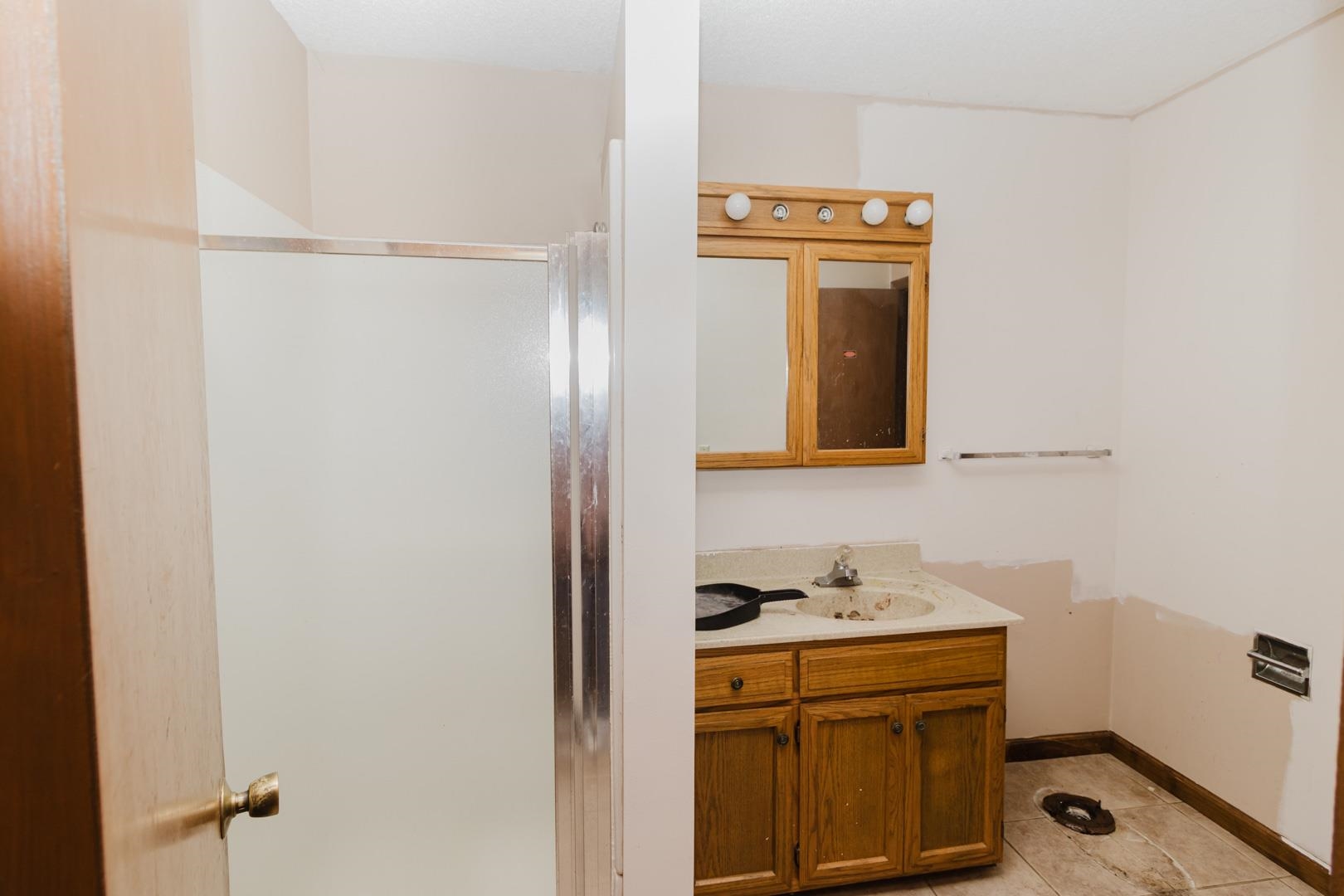 1269 N Wood Ave Property Photo 16