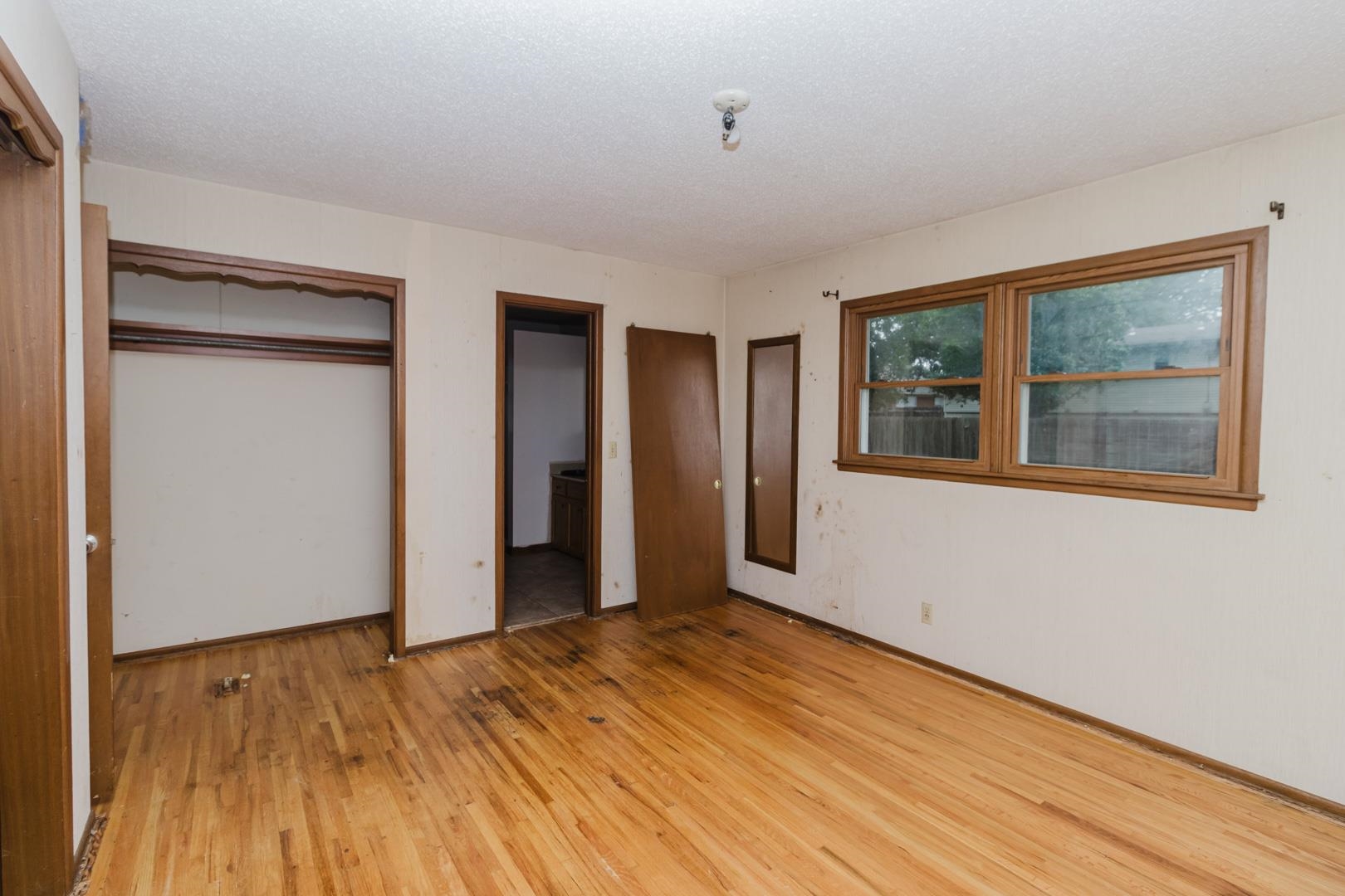 1269 N Wood Ave Property Photo 18