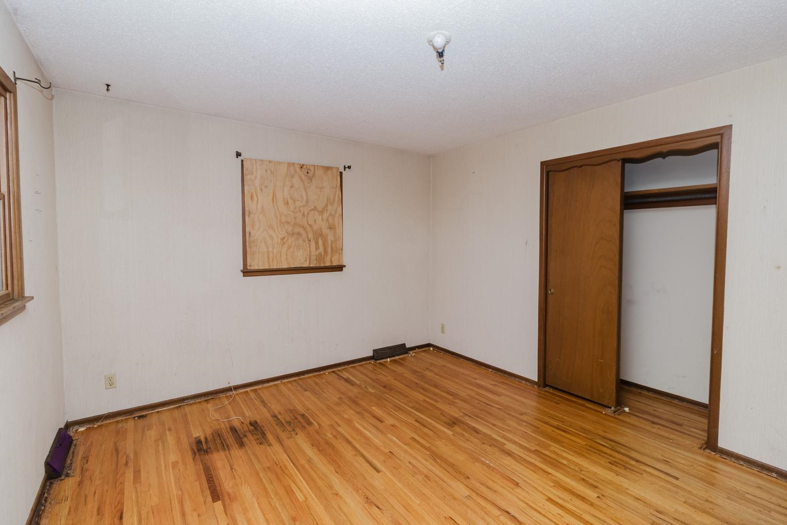 1269 N Wood Ave Property Photo 19