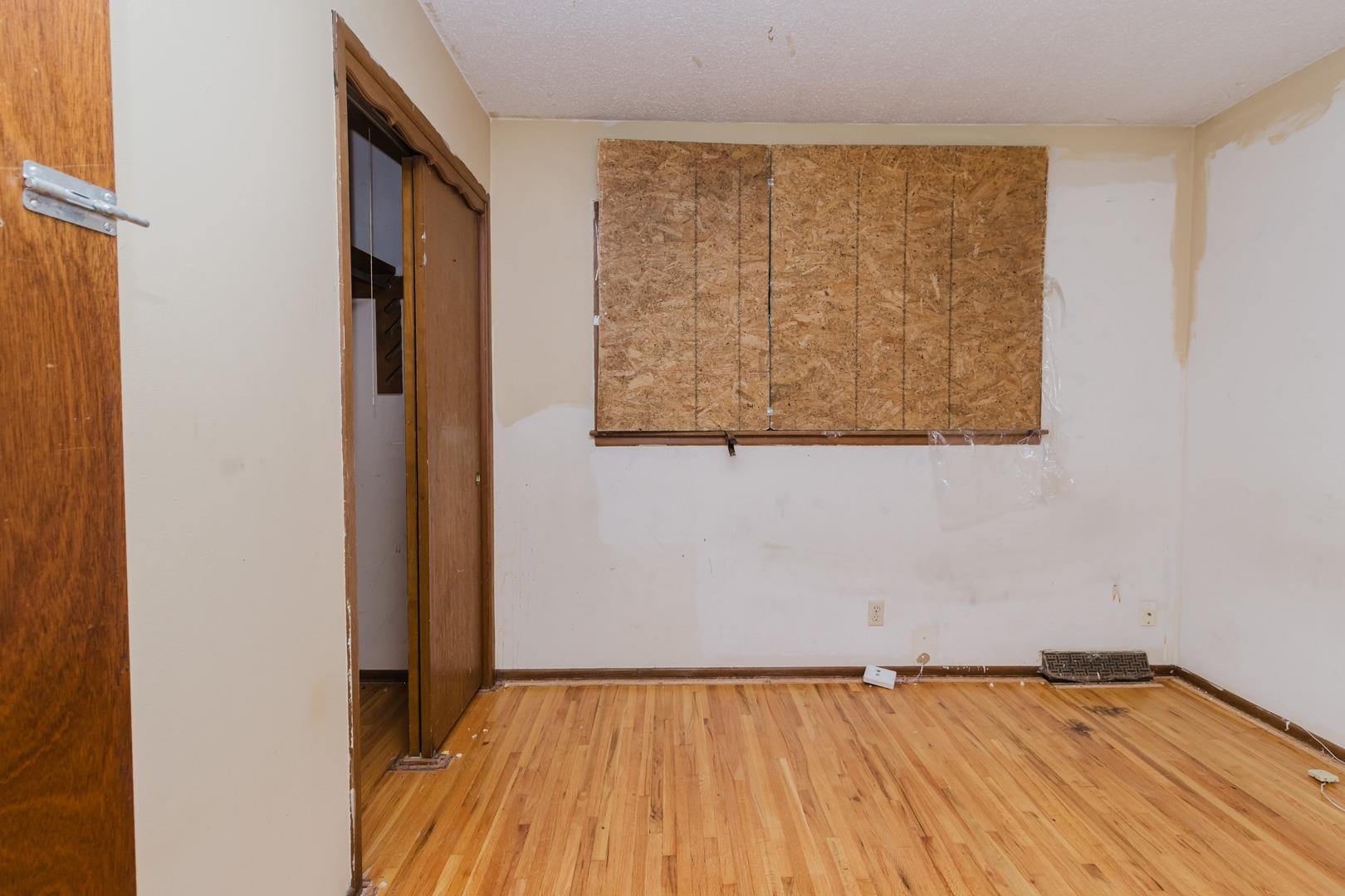 1269 N Wood Ave Property Photo 25