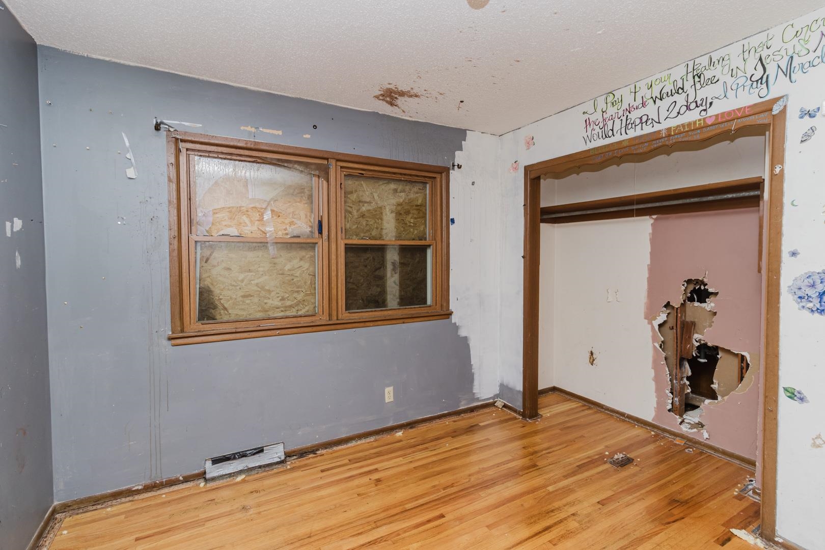 1269 N Wood Ave Property Photo 28