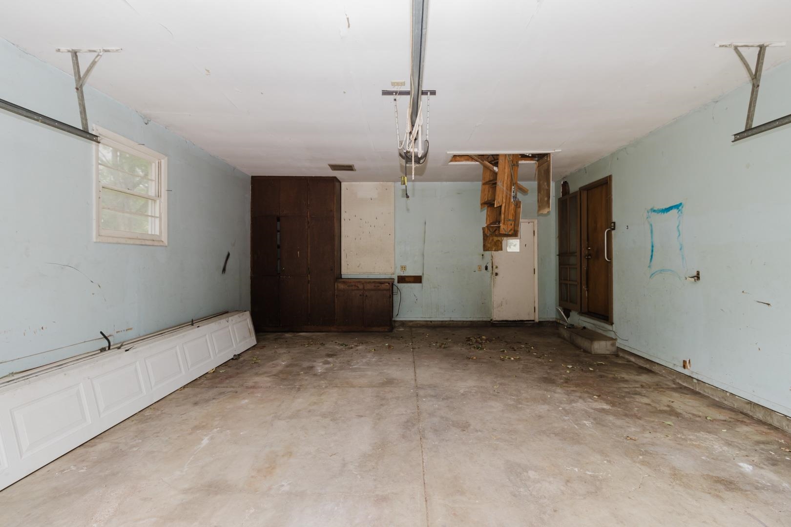 1269 N Wood Ave Property Photo 31