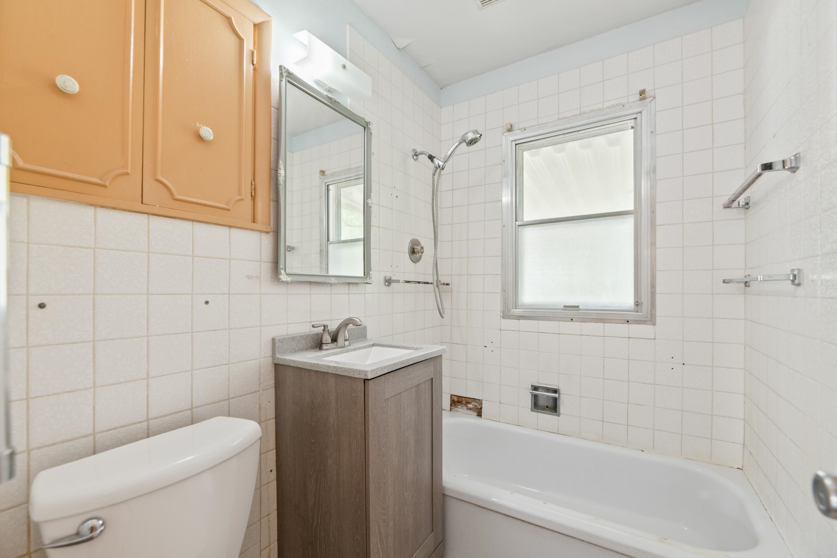 1820 S Pinecrest St Property Photo 10
