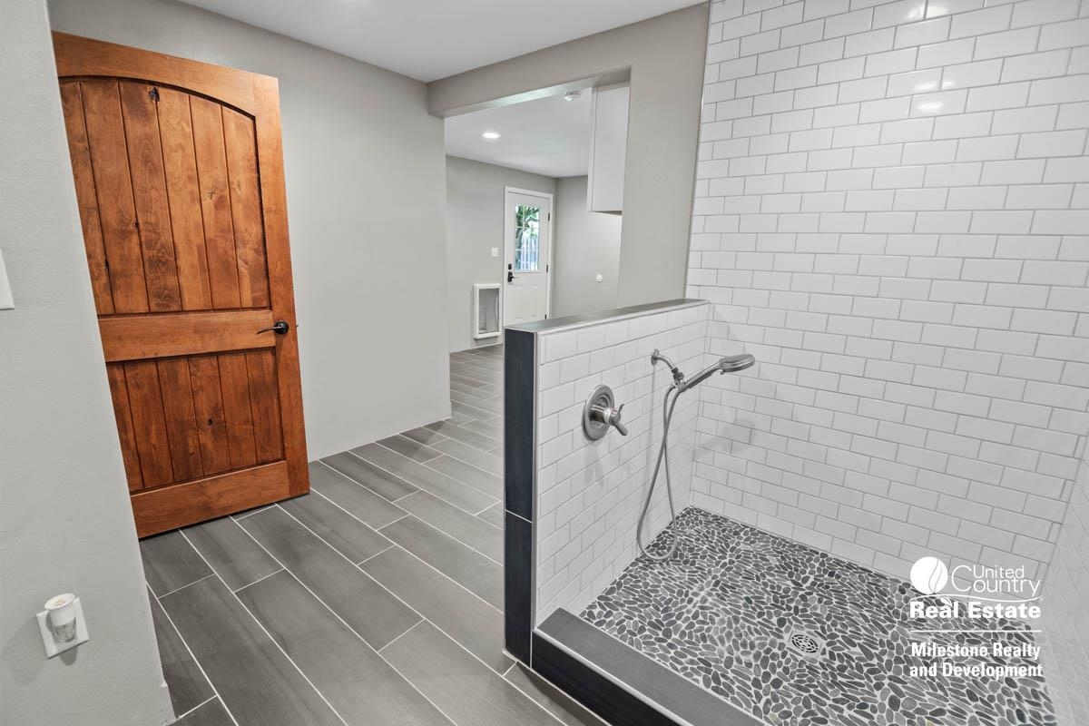 4001 N Sycamore Property Photo 25