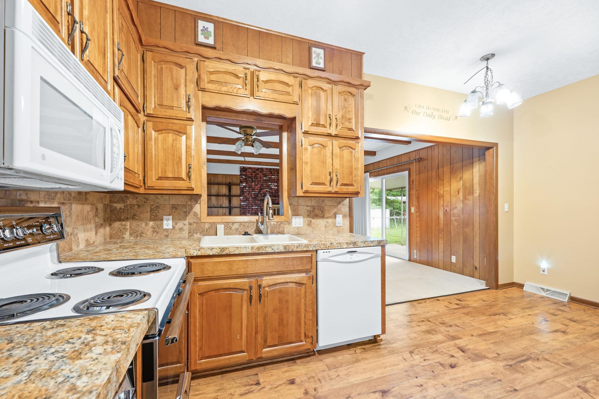 2516 N Halstead Property Photo 11