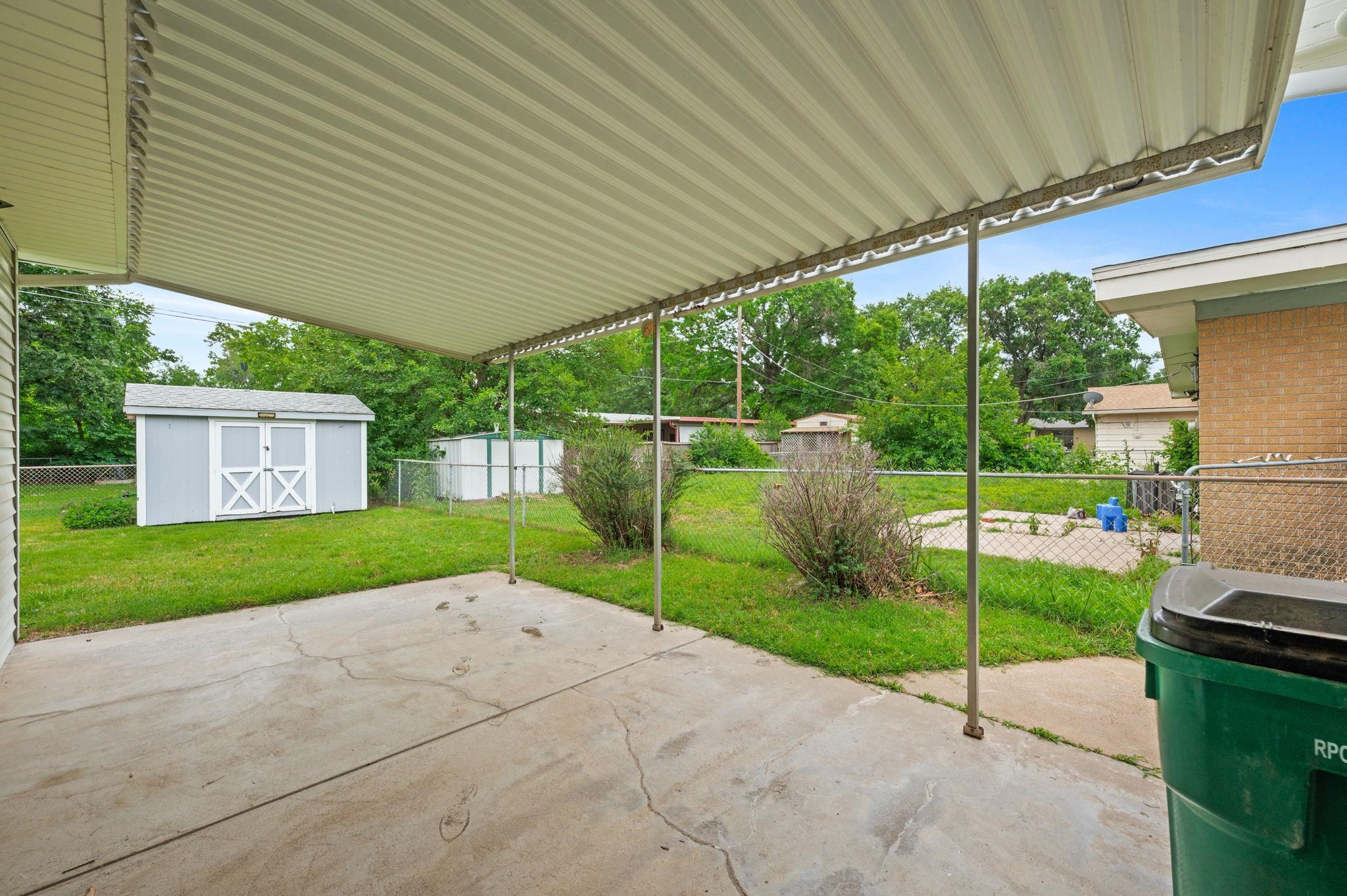 2516 N Halstead Property Photo 31
