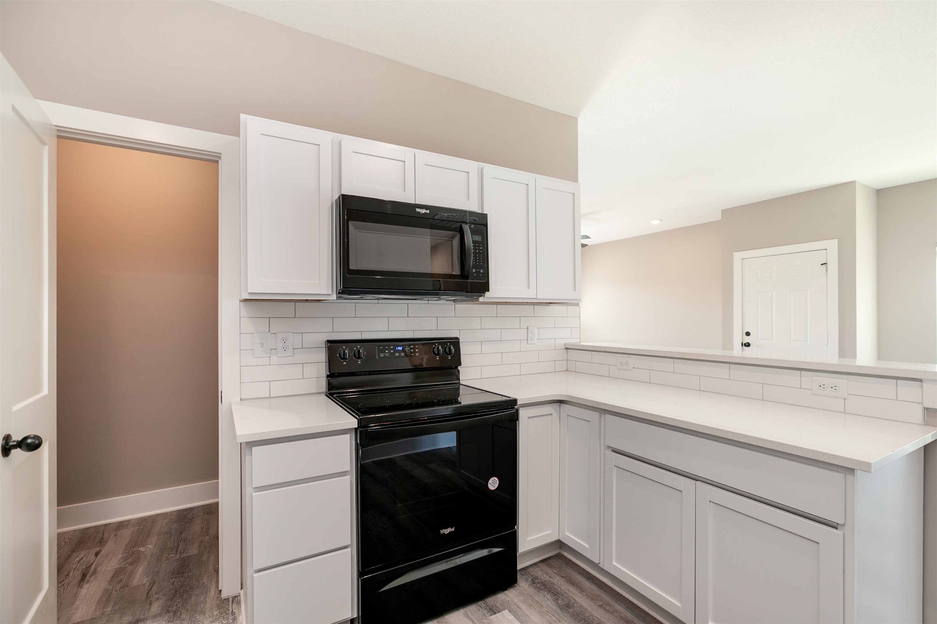 4457-4459 N Sandplum St Property Photo 9