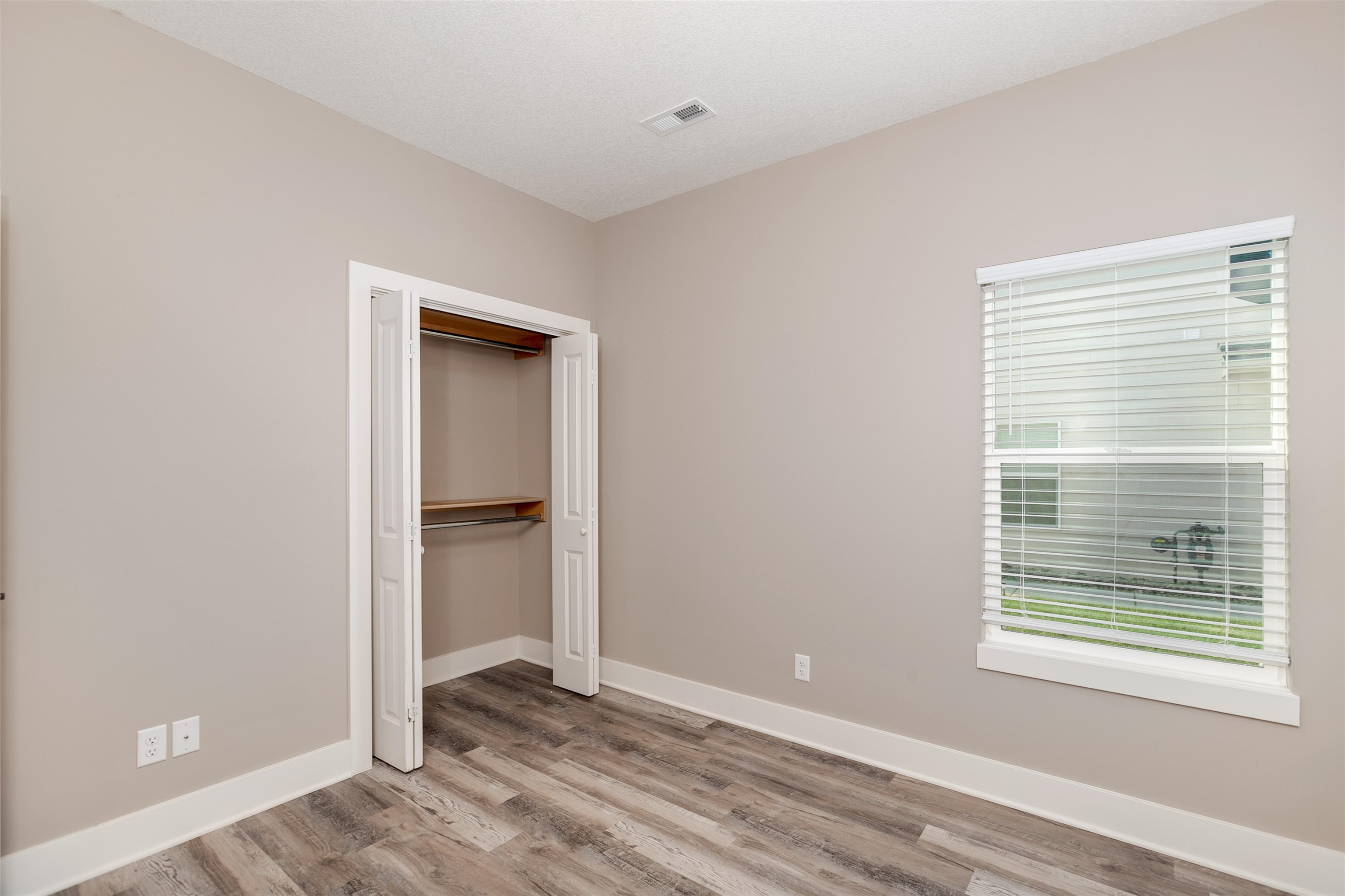 4457-4459 N Sandplum St Property Photo 13