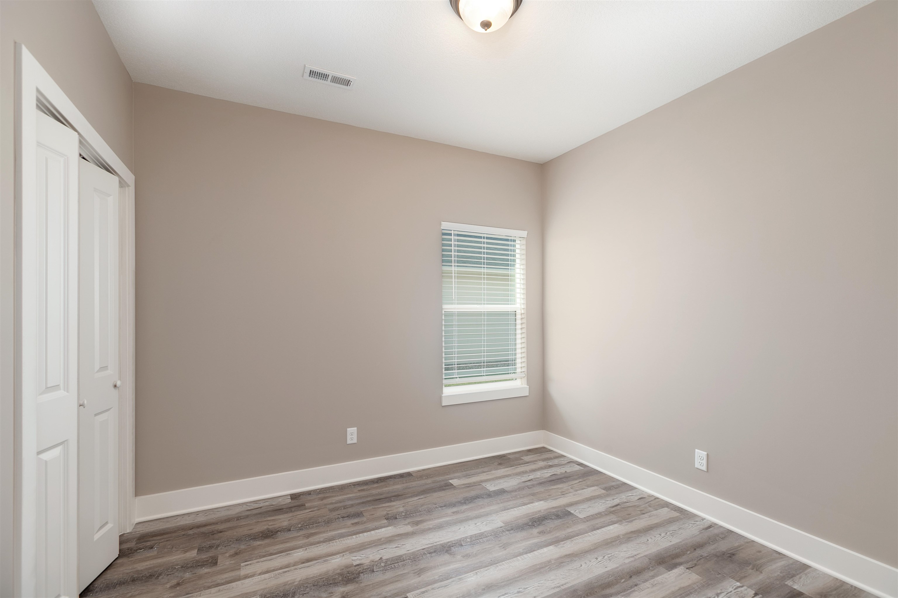 4457-4459 N Sandplum St Property Photo 14
