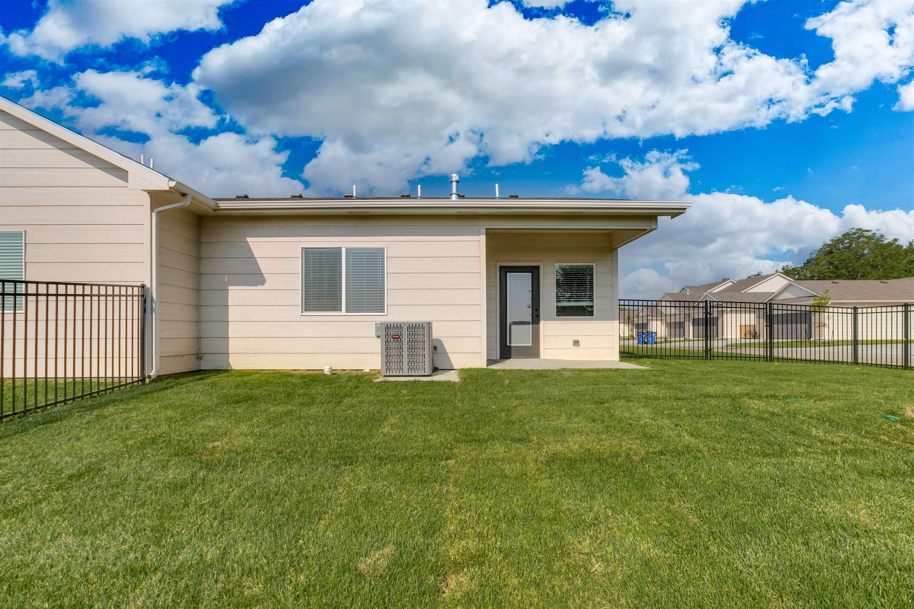 4457-4459 N Sandplum St Property Photo 19