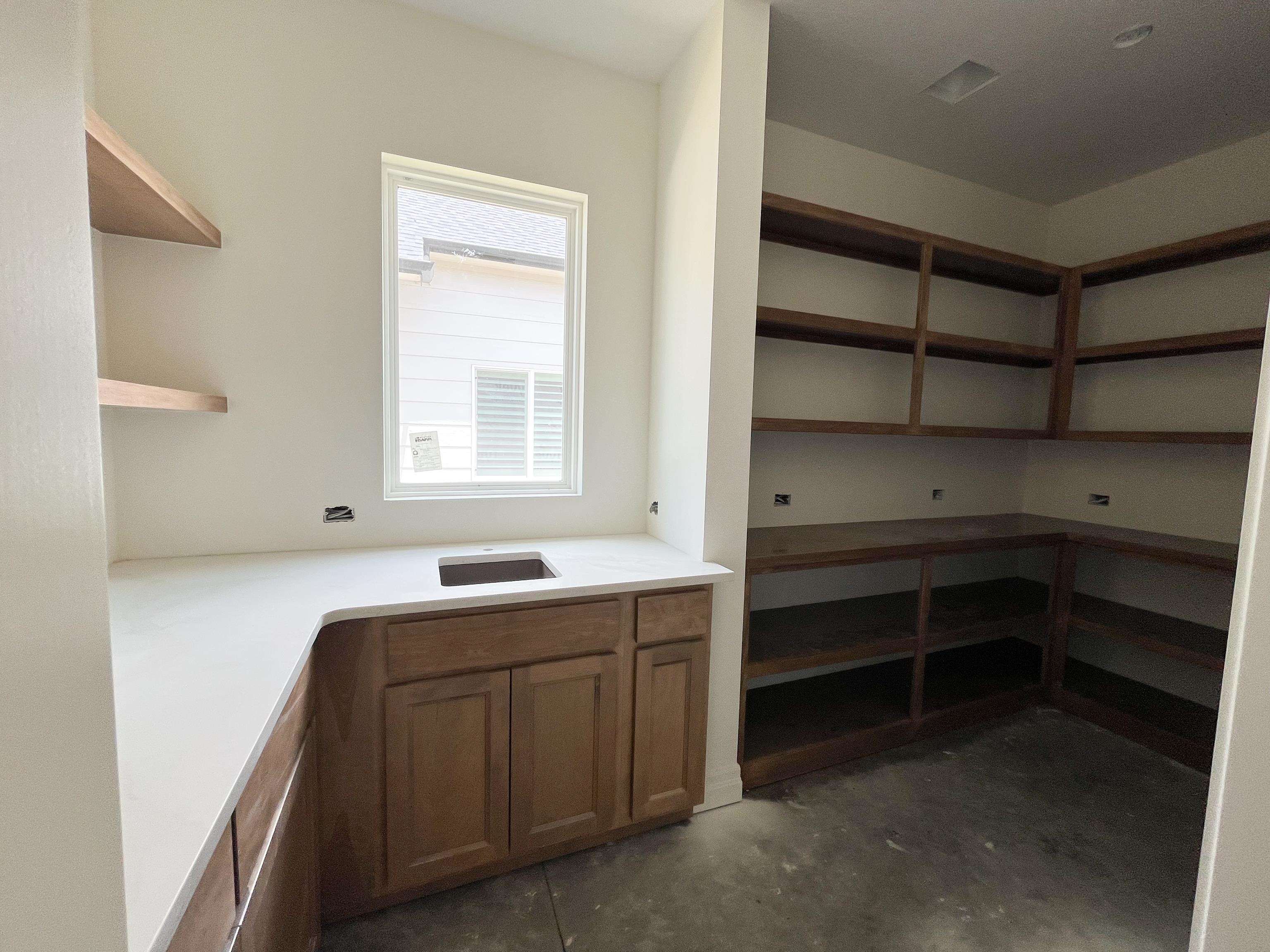 1634 N Forestview St Property Photo 7