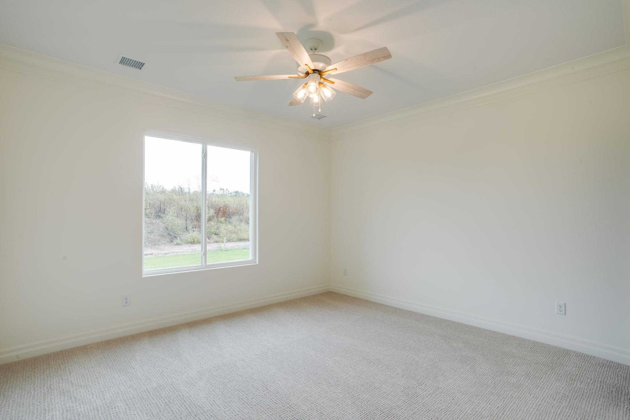 1634 N Forestview St Property Photo 15