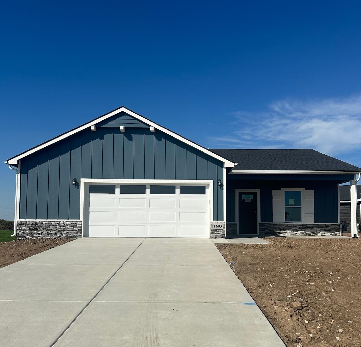 1603 N Emerald Valley Dr Property Photo 1