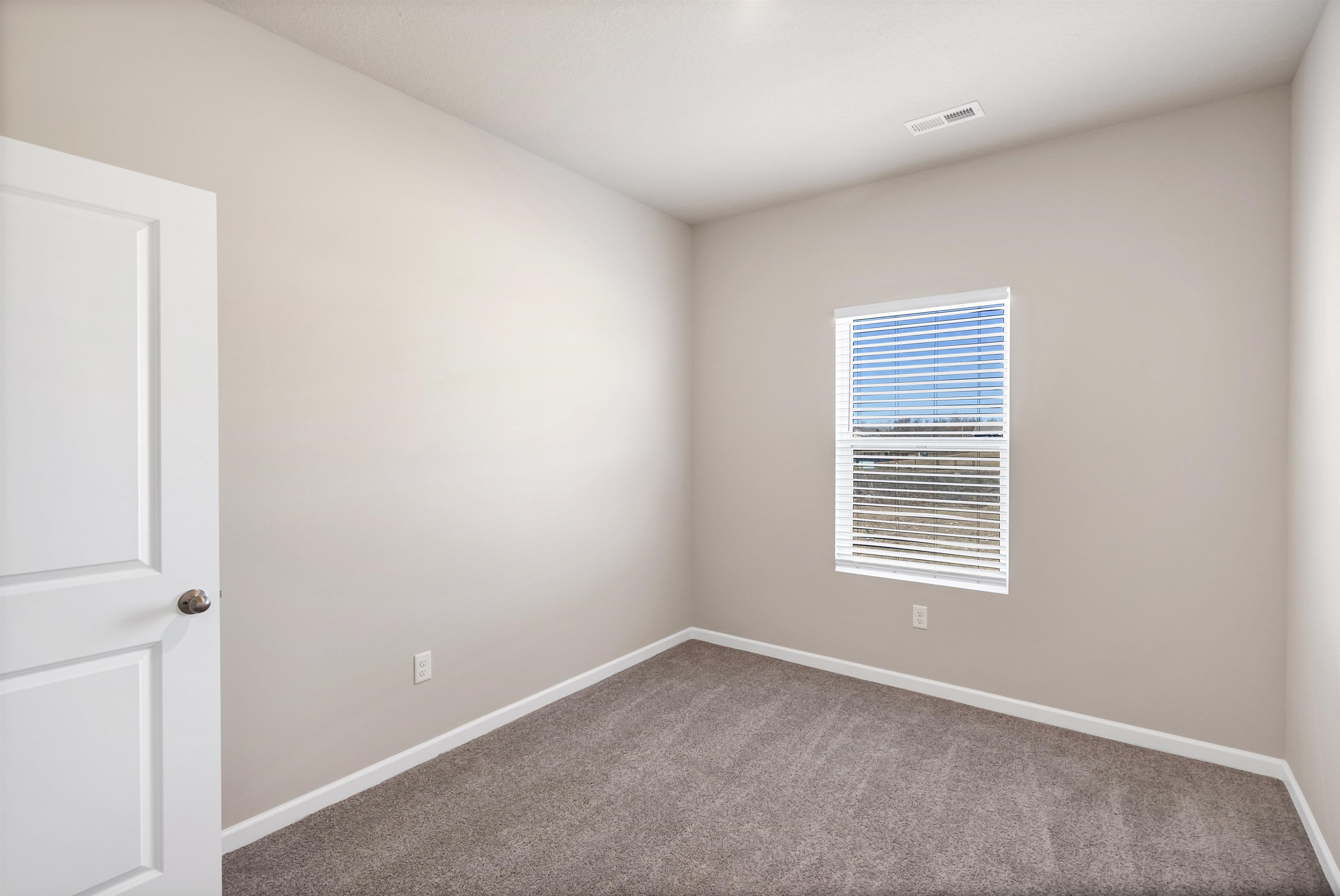 1603 N Emerald Valley Dr Property Photo 6