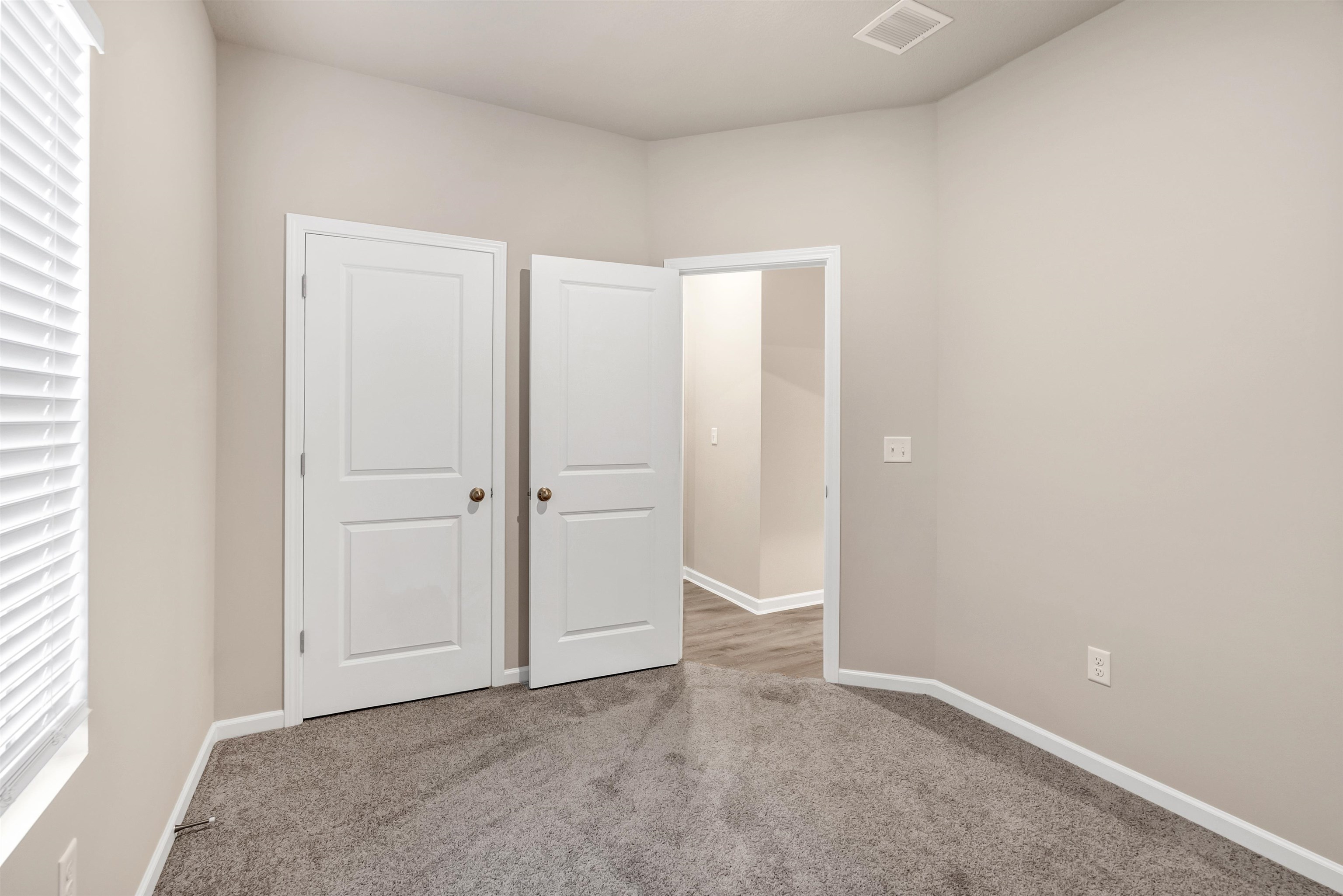 1603 N Emerald Valley Dr Property Photo 11