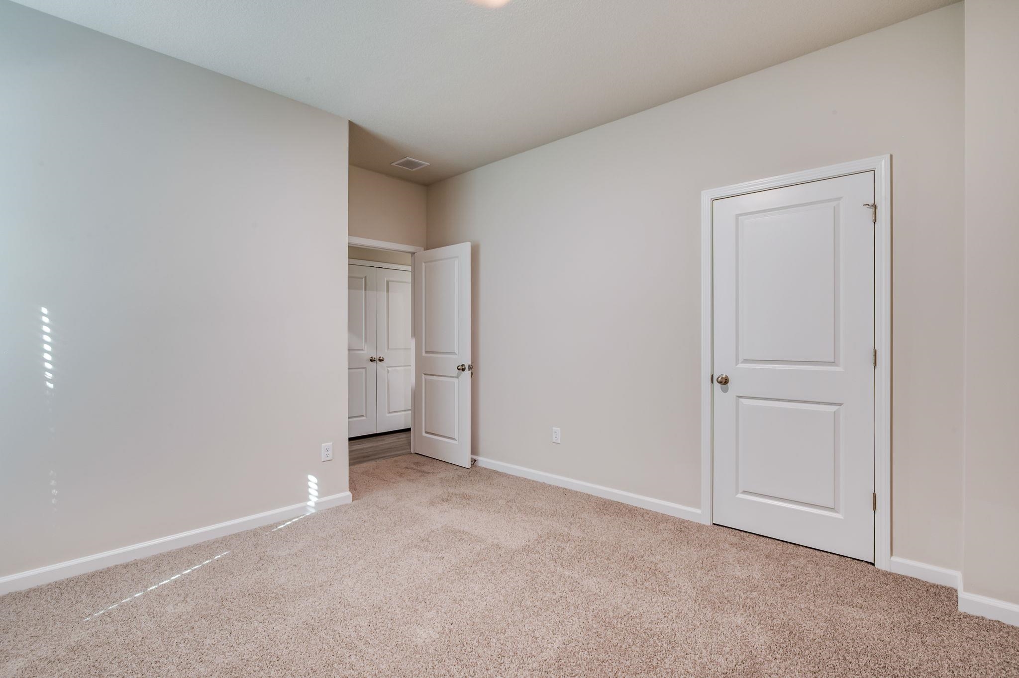 1611 N Emerald Valley Dr Property Photo 10