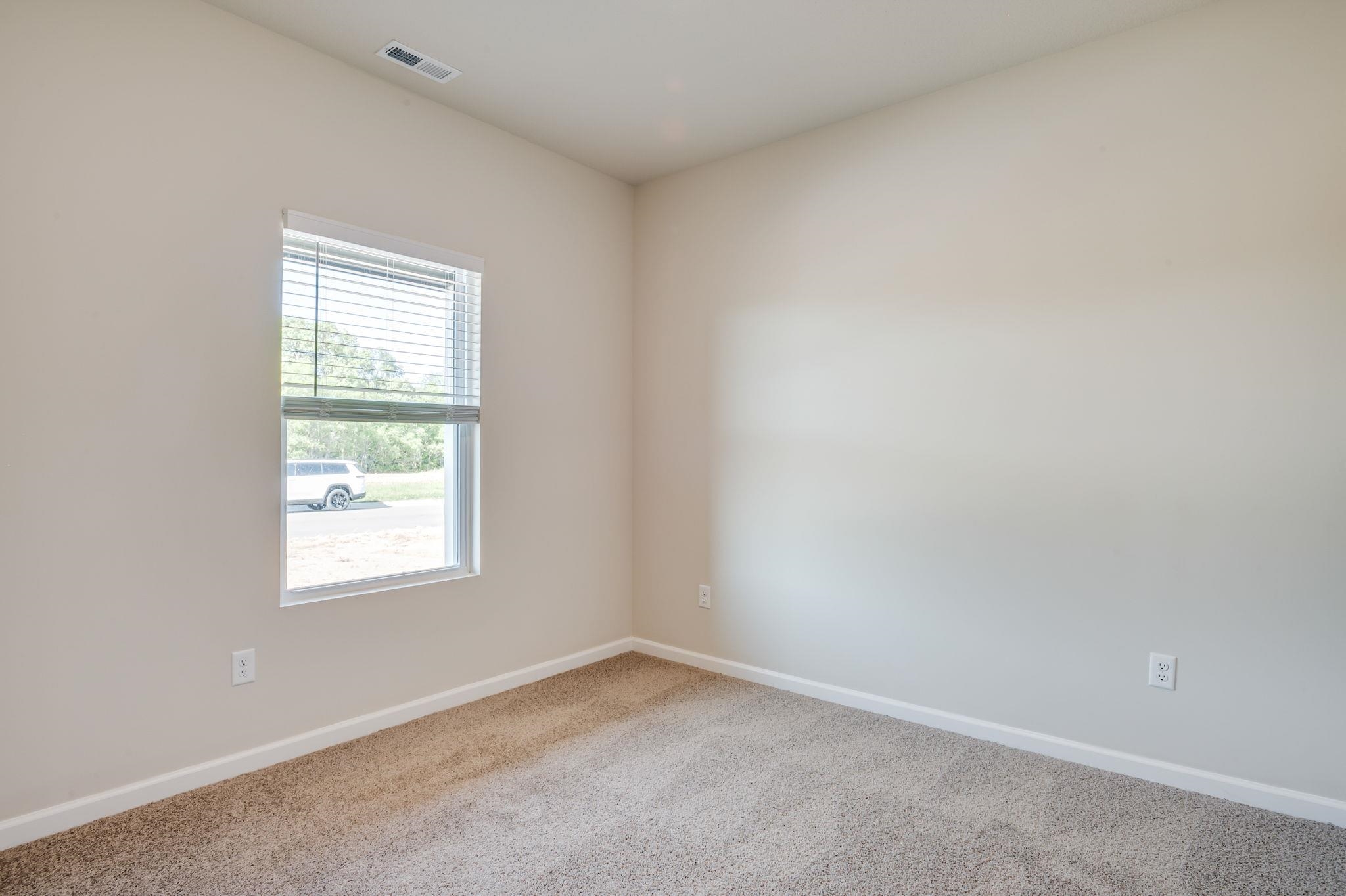 1611 N Emerald Valley Dr Property Photo 26