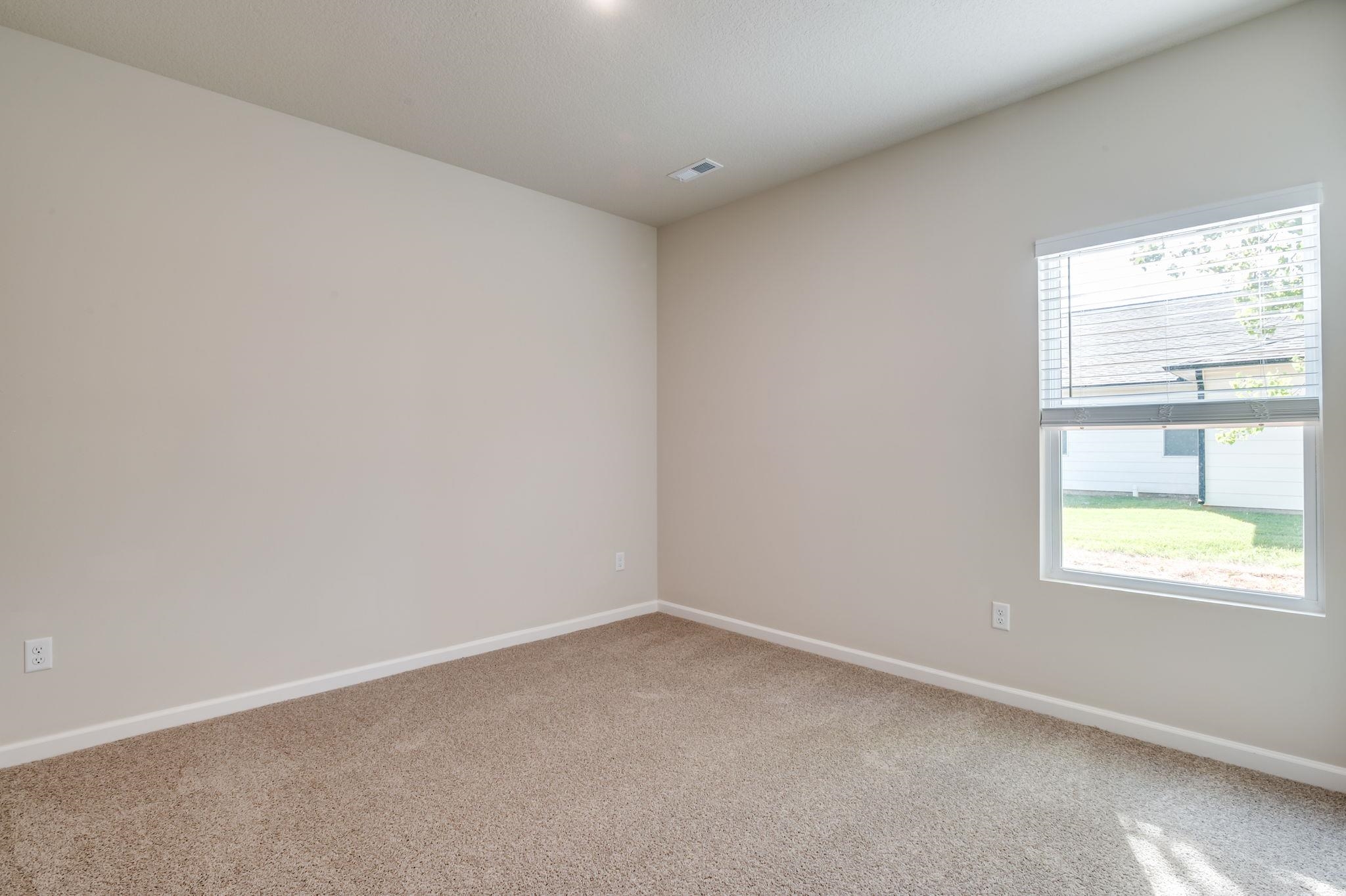1611 N Emerald Valley Dr Property Photo 30
