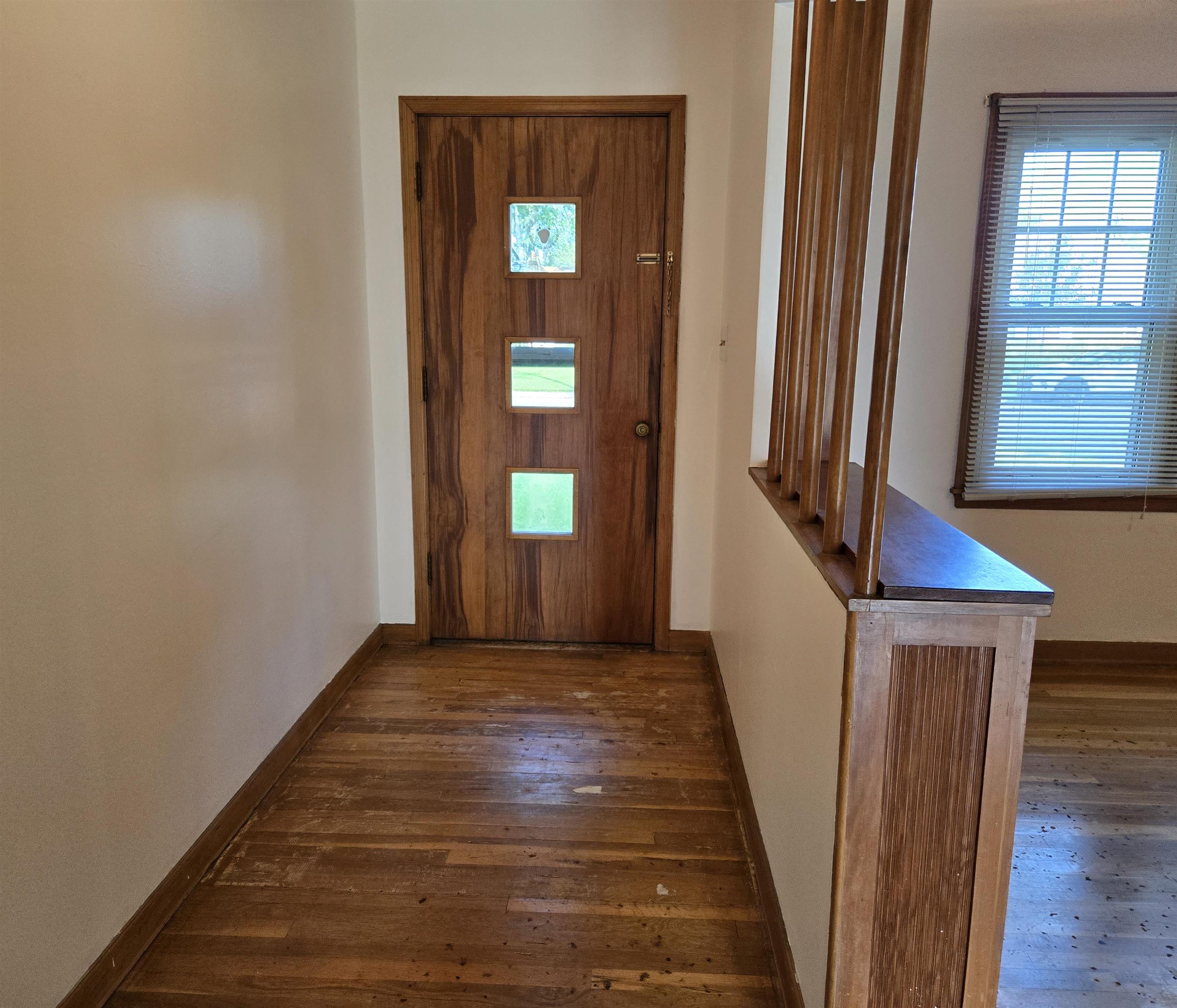 1853 Larson St Property Photo 2