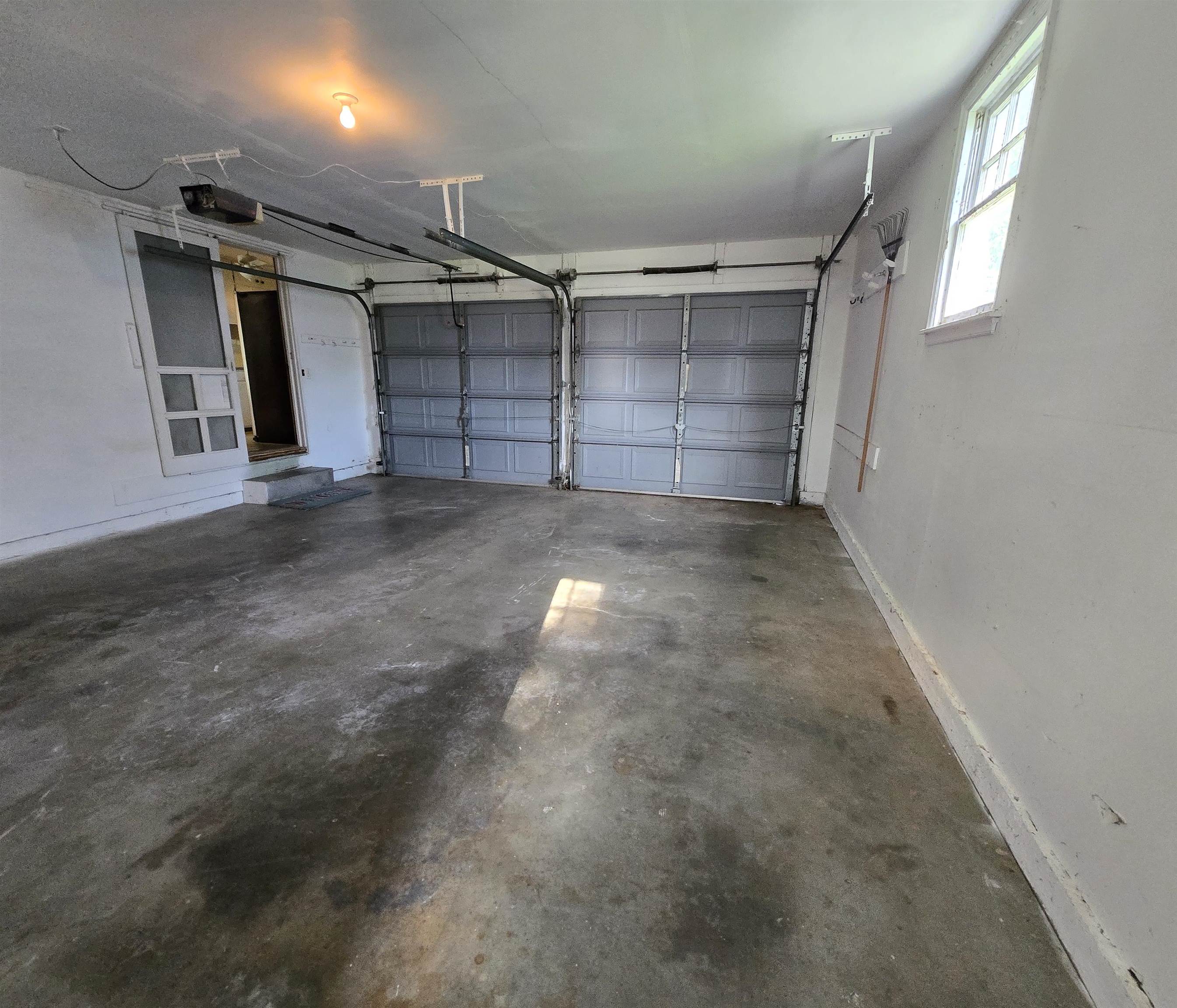 1853 Larson St Property Photo 21
