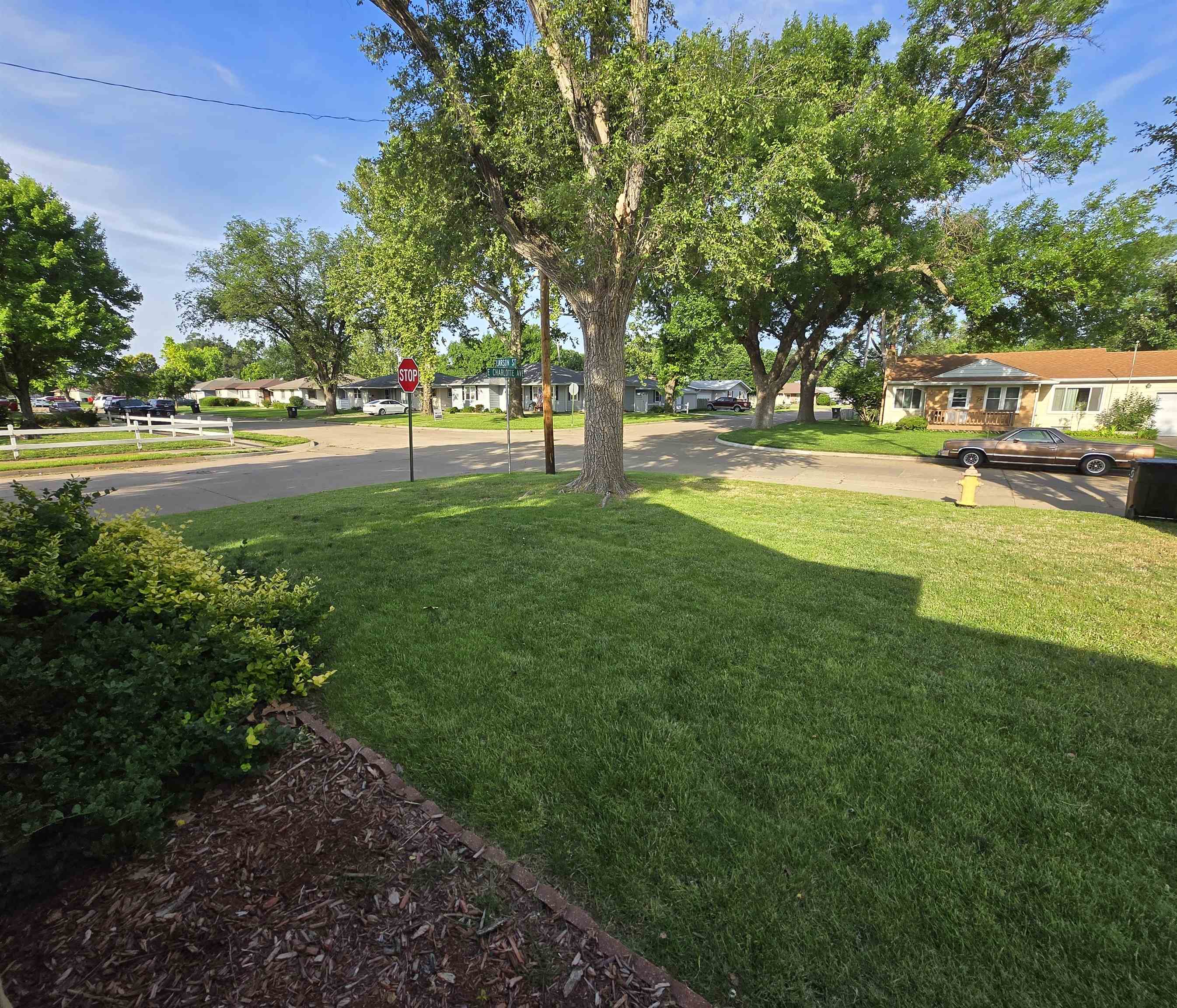 1853 Larson St Property Photo 23
