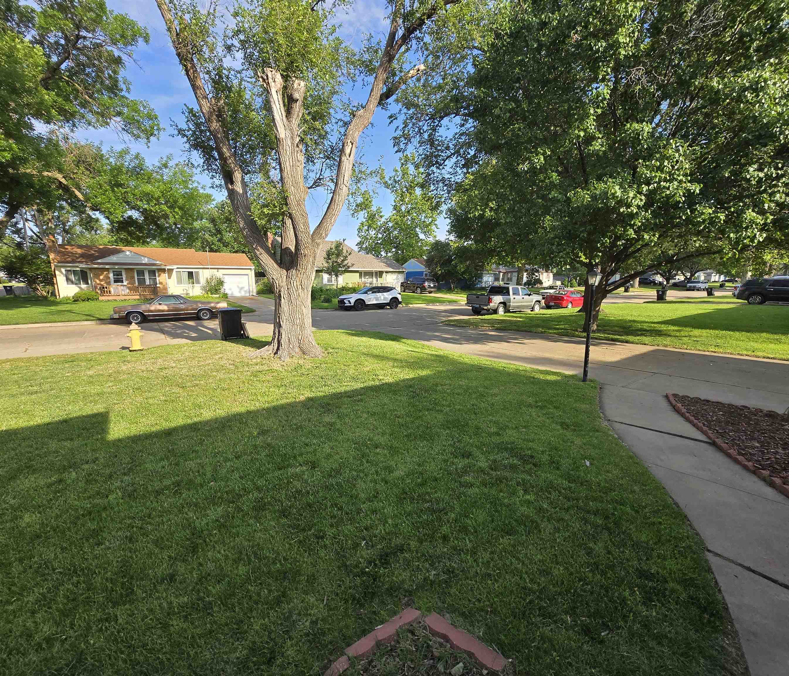 1853 Larson St Property Photo 24