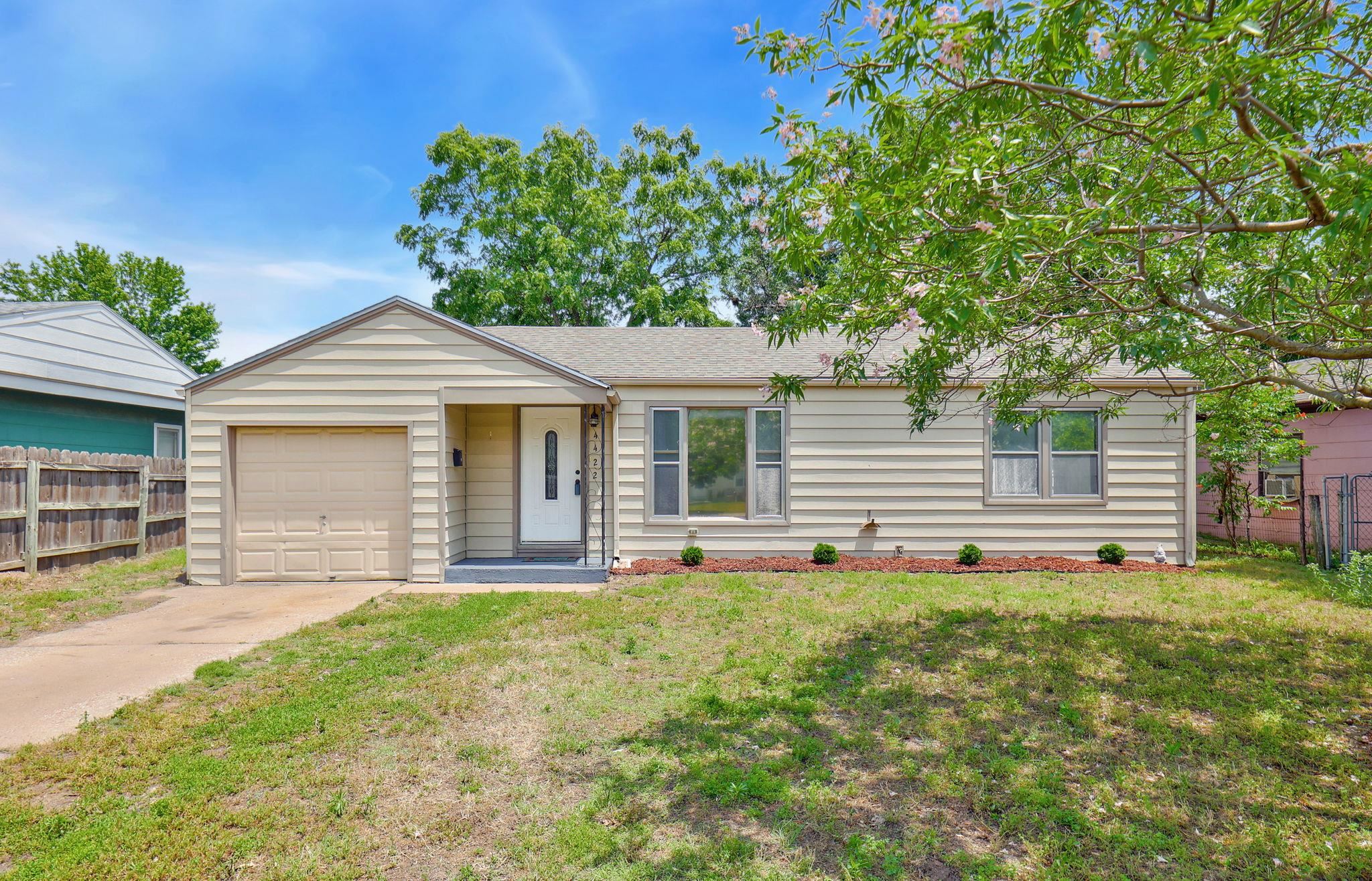 4422 S Handley Property Photo