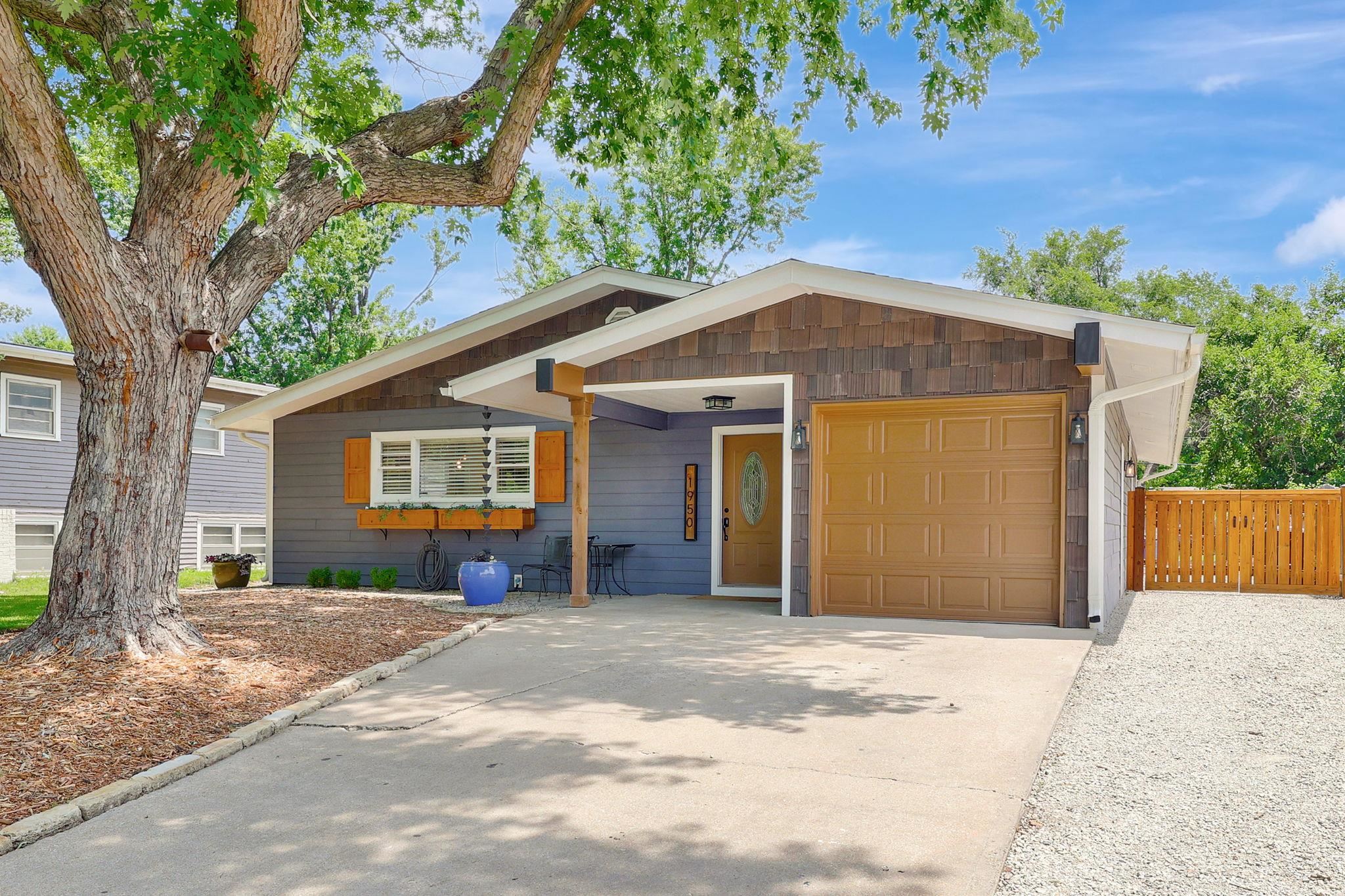1950 N Westridge Dr Property Photo 1