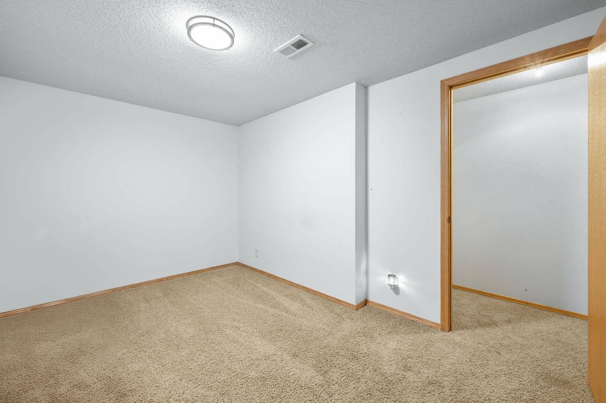 804 W Longview Ct Property Photo 19
