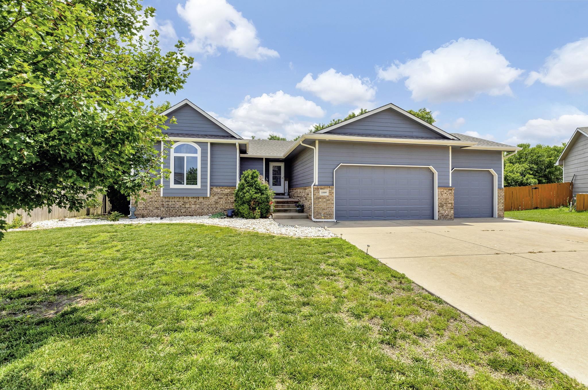 11009 W Hadden Cir Property Photo 3