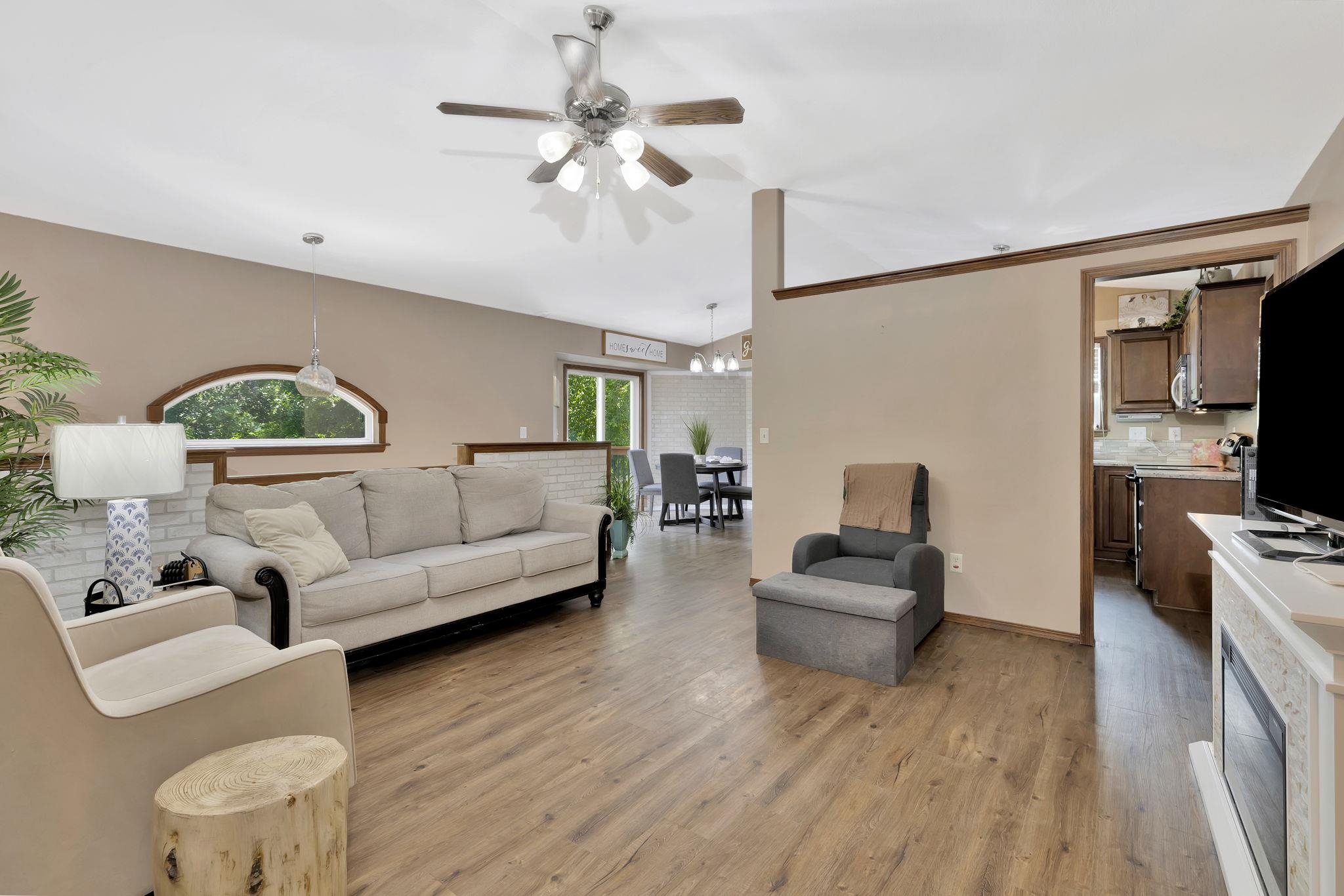 11009 W Hadden Cir Property Photo 5