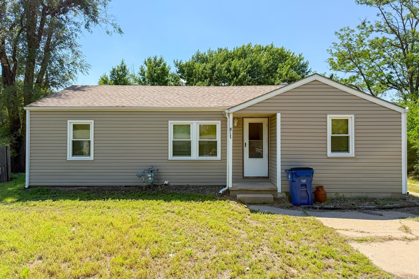 817 N Clara Property Photo 1