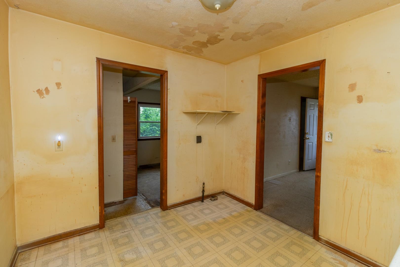 817 N Clara Property Photo 8