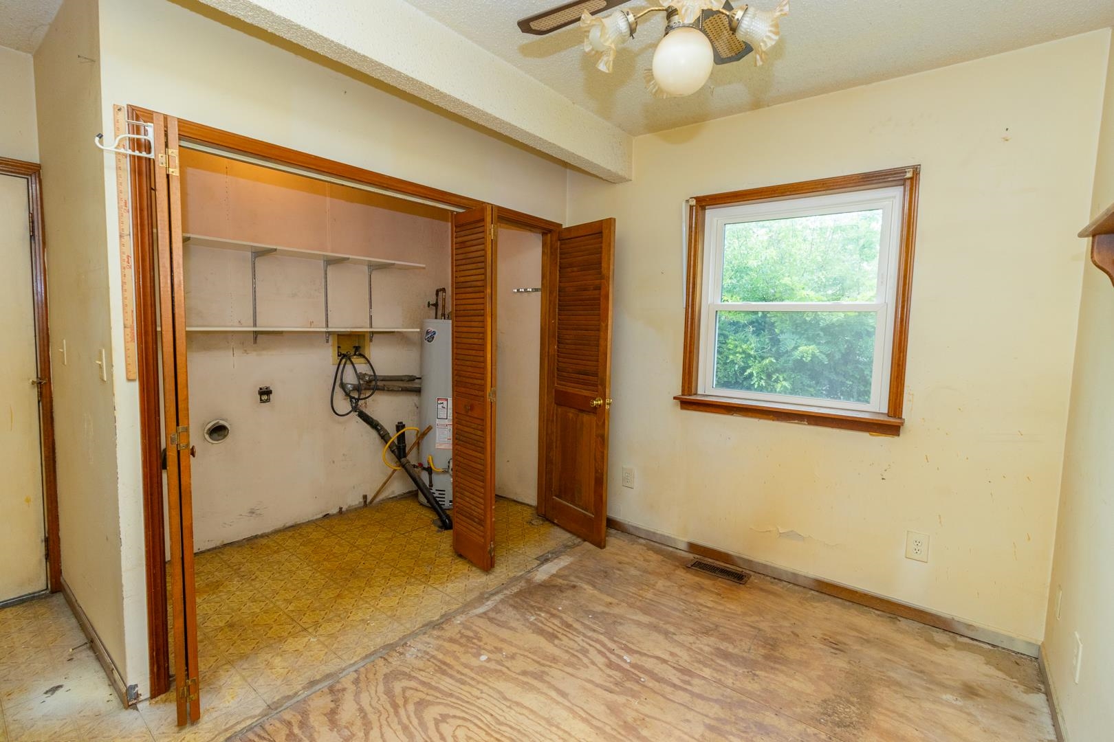 817 N Clara Property Photo 11