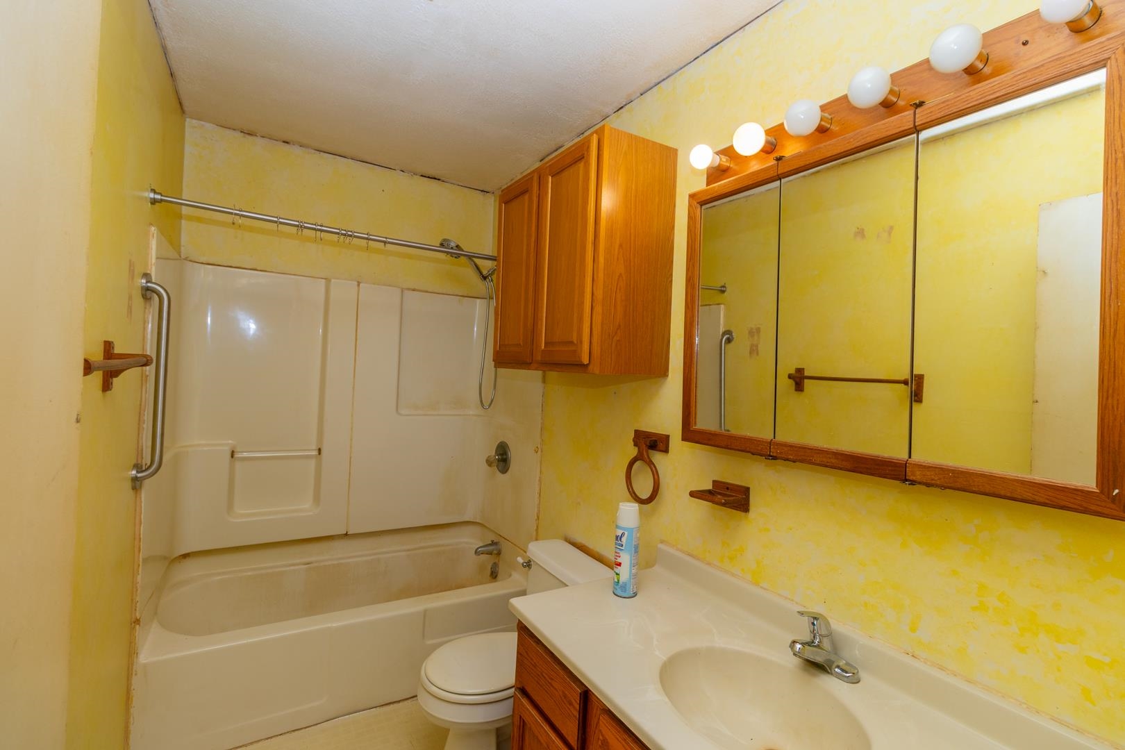 817 N Clara Property Photo 15