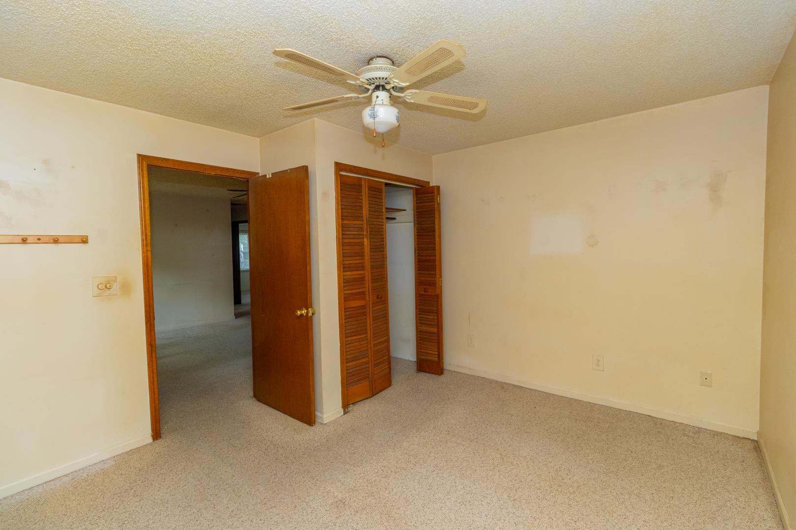 817 N Clara Property Photo 18