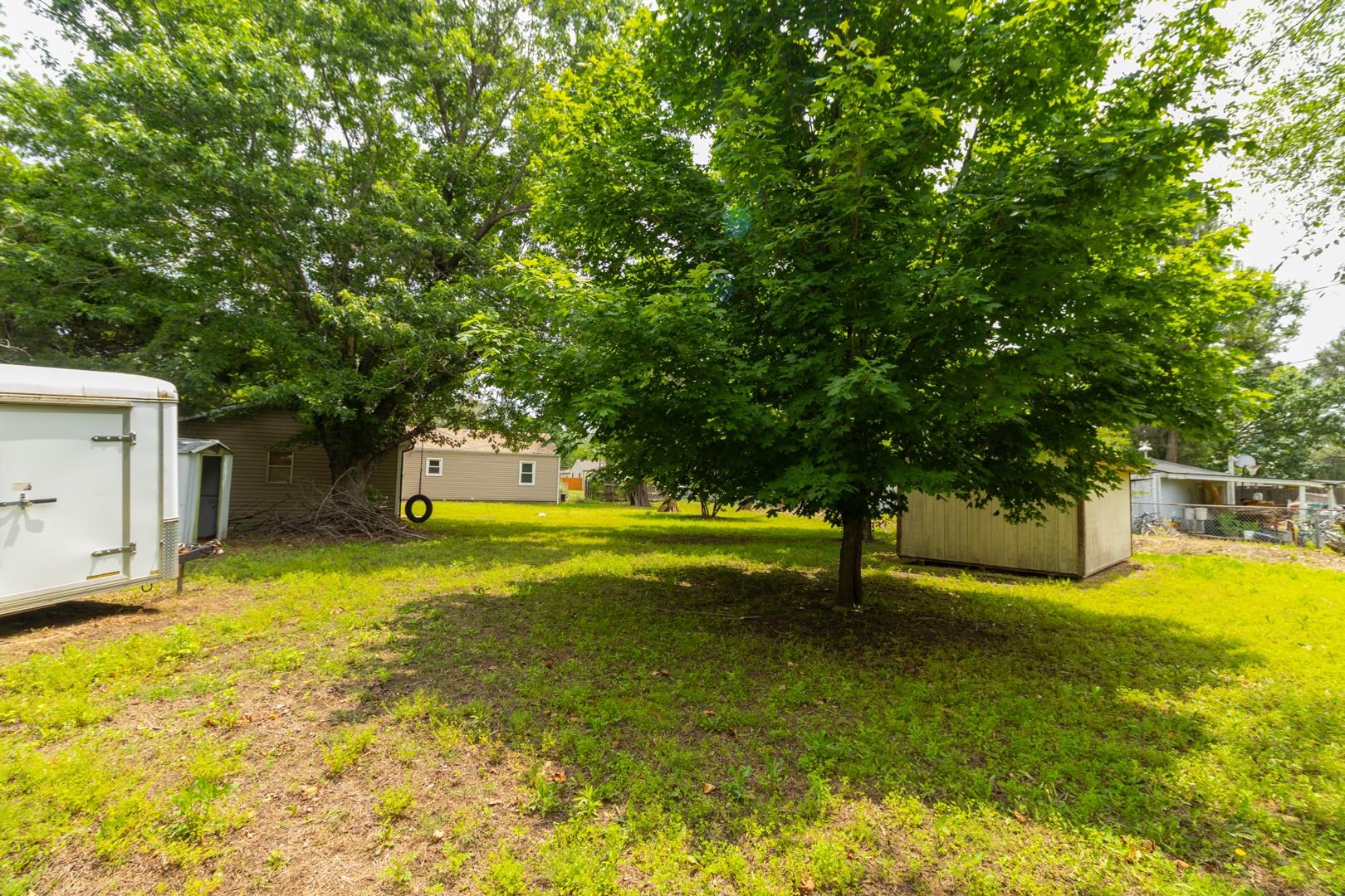 817 N Clara Property Photo 24