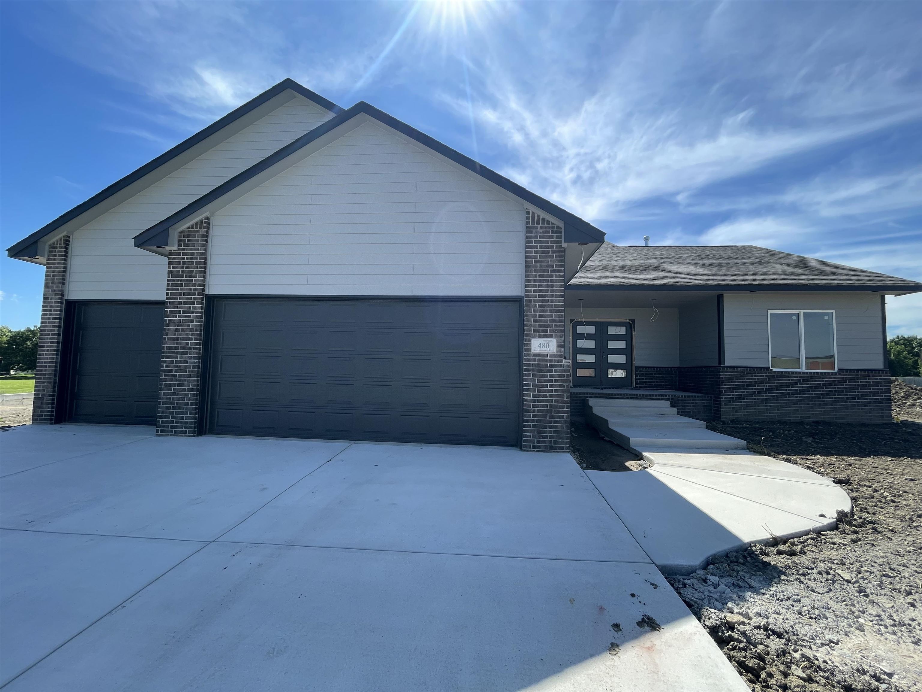 480 N Dawn Property Photo 1