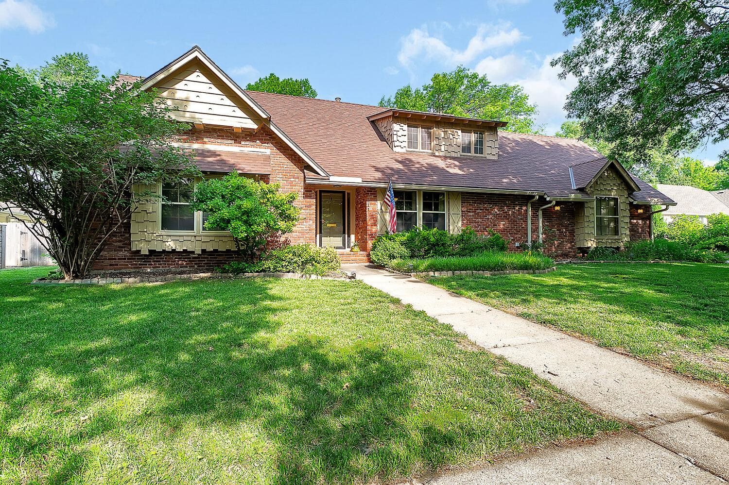 211 N Armour Avenue Property Photo 1