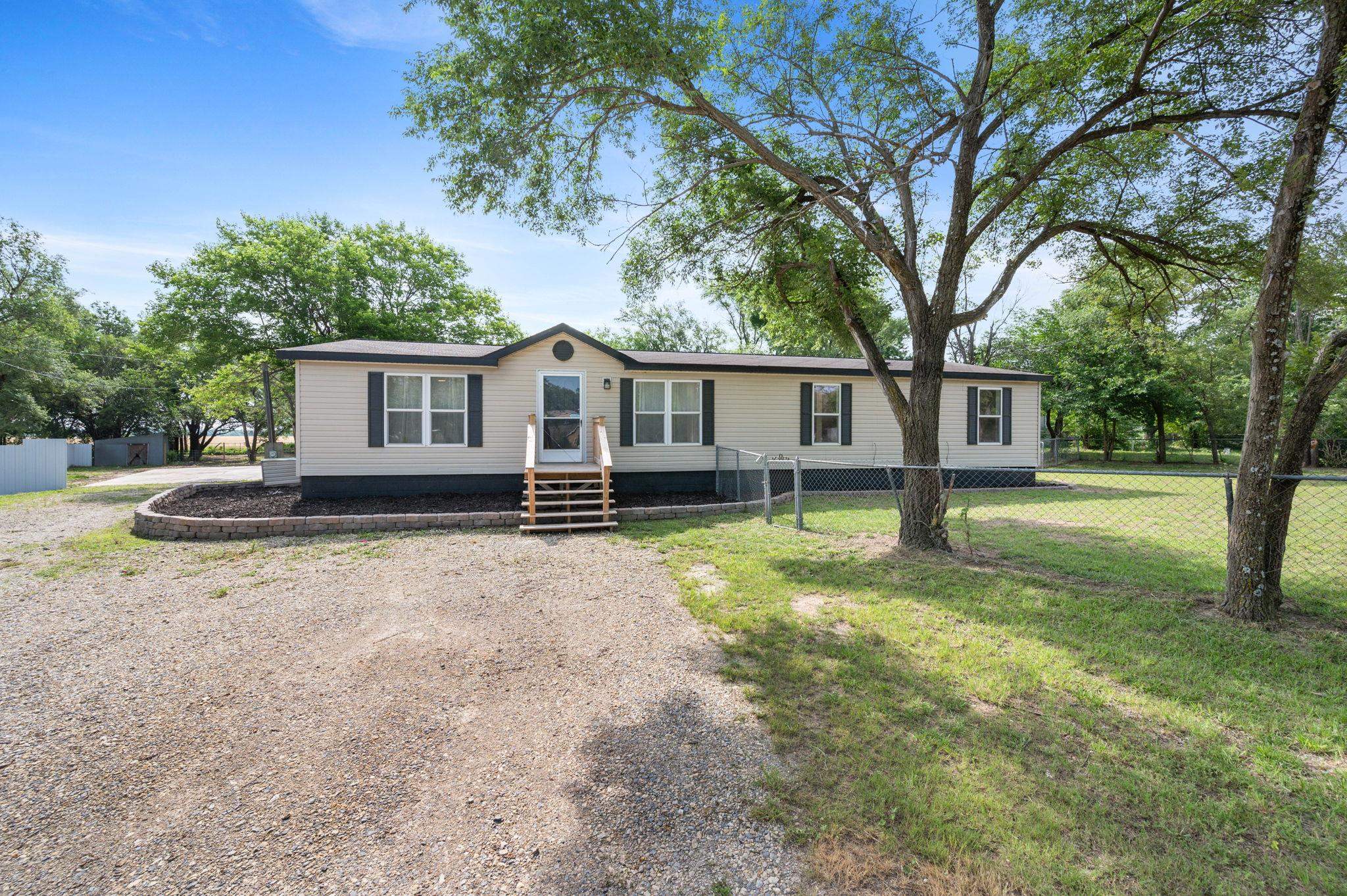 7348 S Pattie