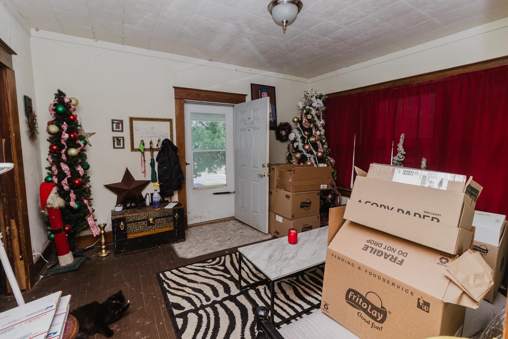 423 S Topeka Property Photo 4