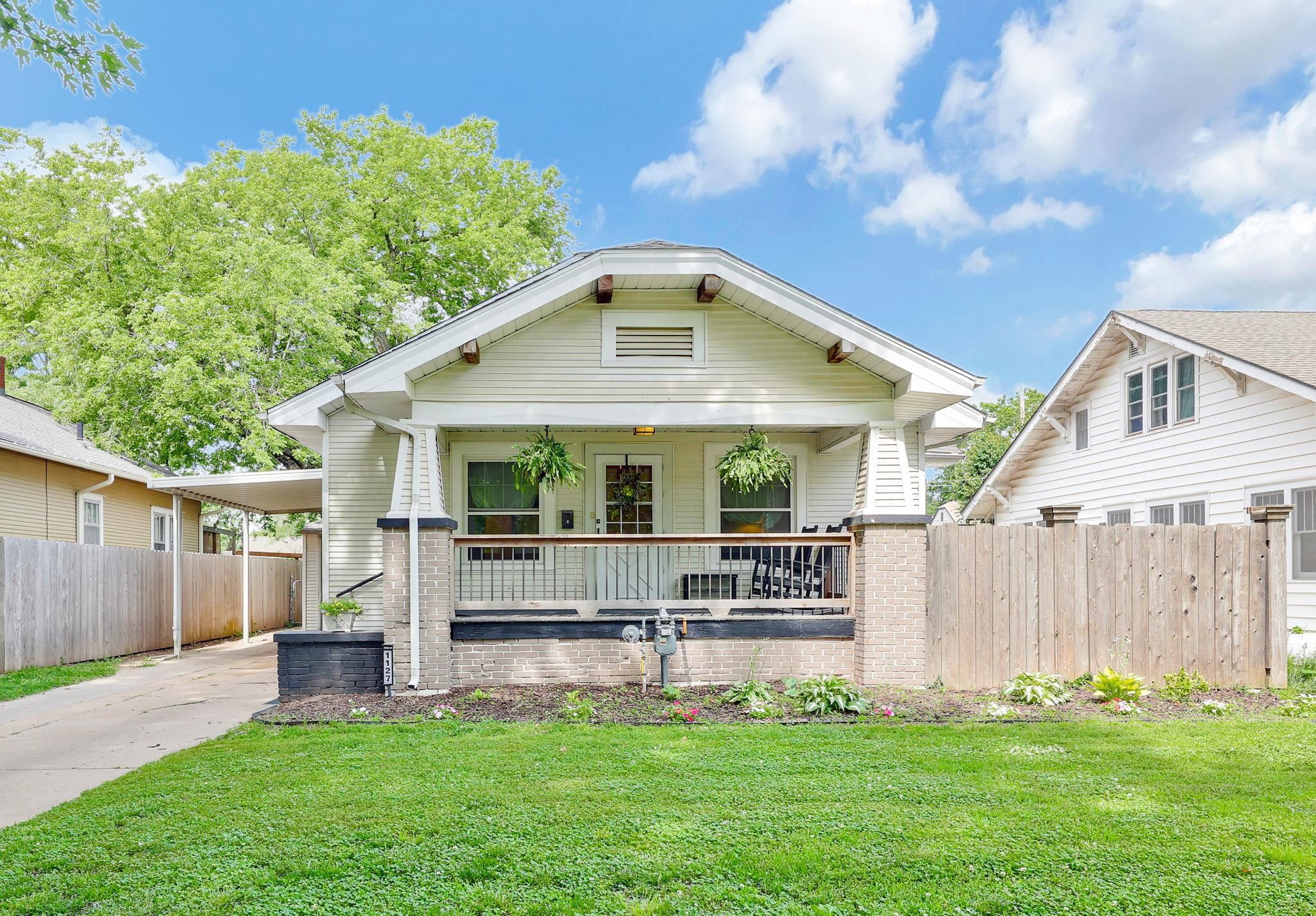 1127 N Perry Ave