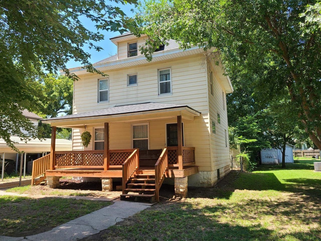 1115 Menor St Property Photo 1