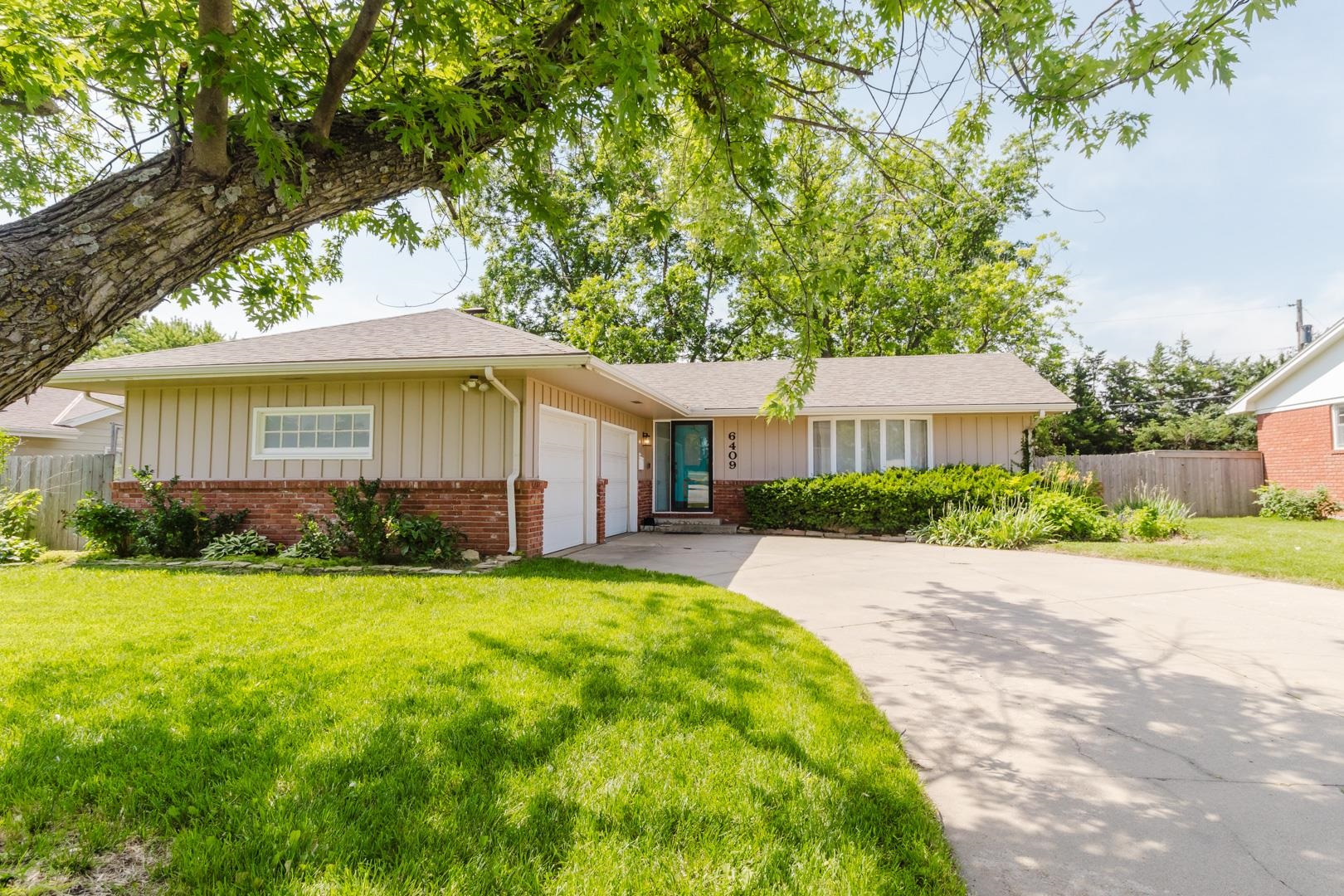 6409 E Farmview Property Photo 1