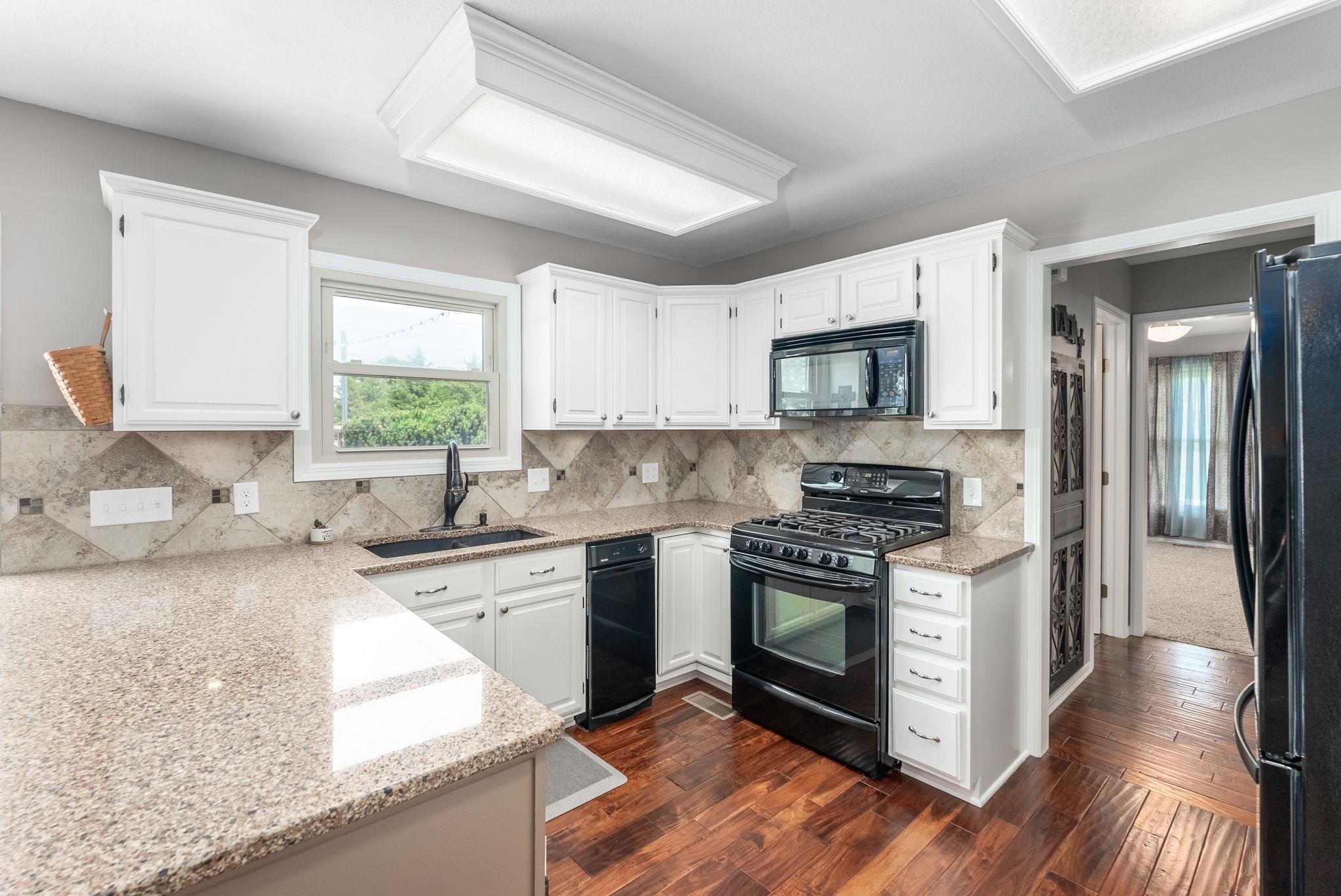 3722 W 87th Street S. Property Photo 10
