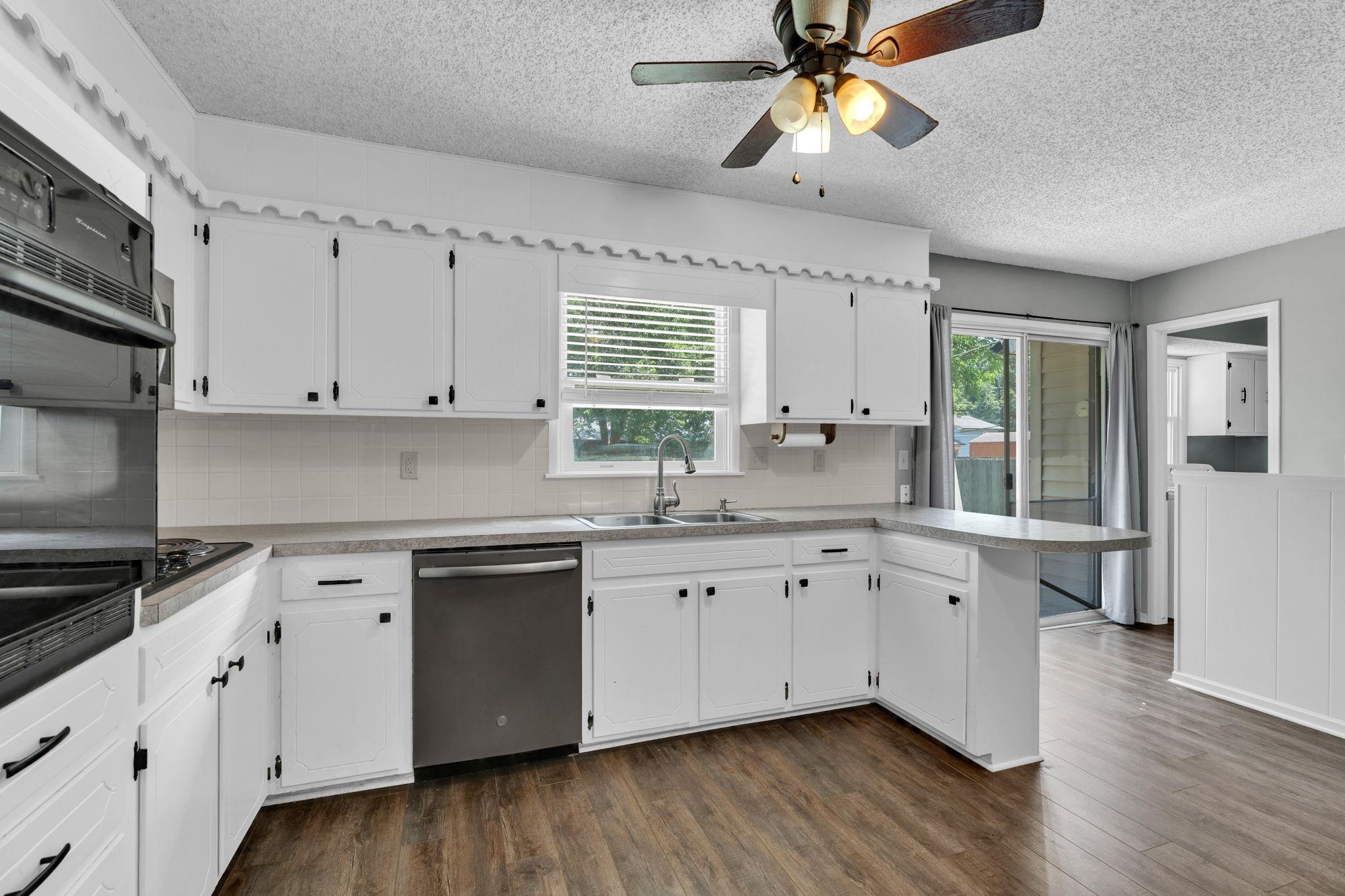 1506 N Glenhurst St Property Photo 5