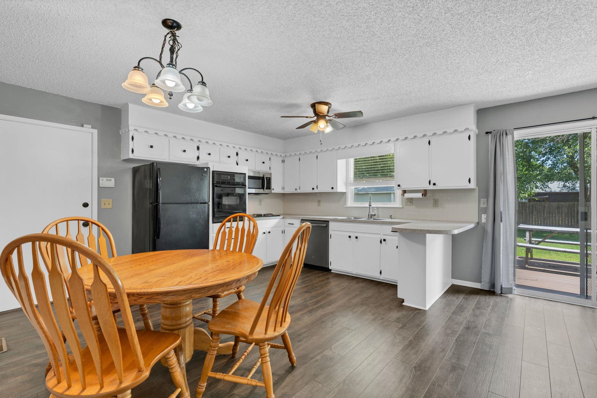 1506 N Glenhurst St Property Photo 7